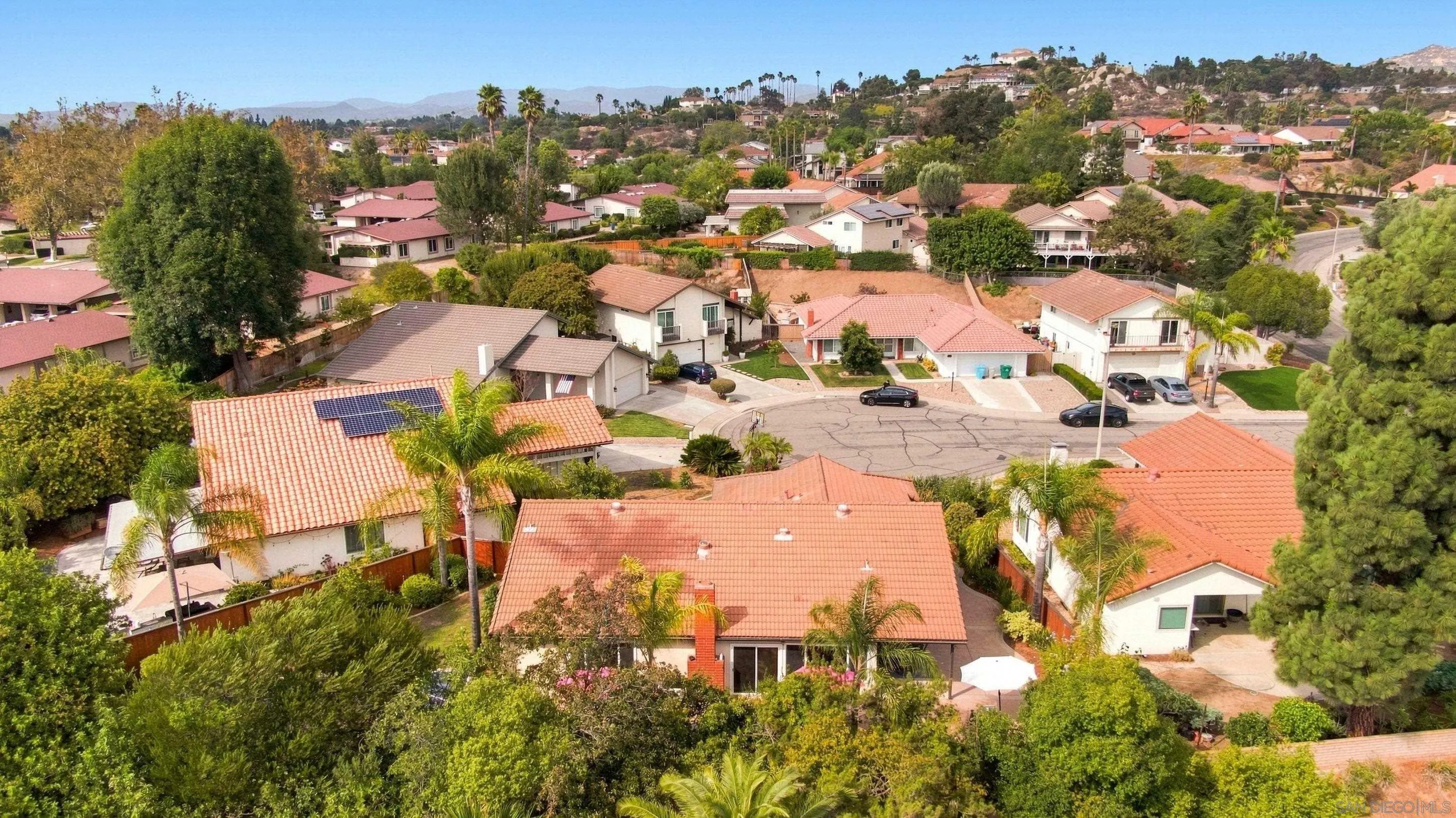 https://cdn.realtyfeed.com/cdn/127/260019978/ea53471302c15ccb904b425303c81ecc.webp