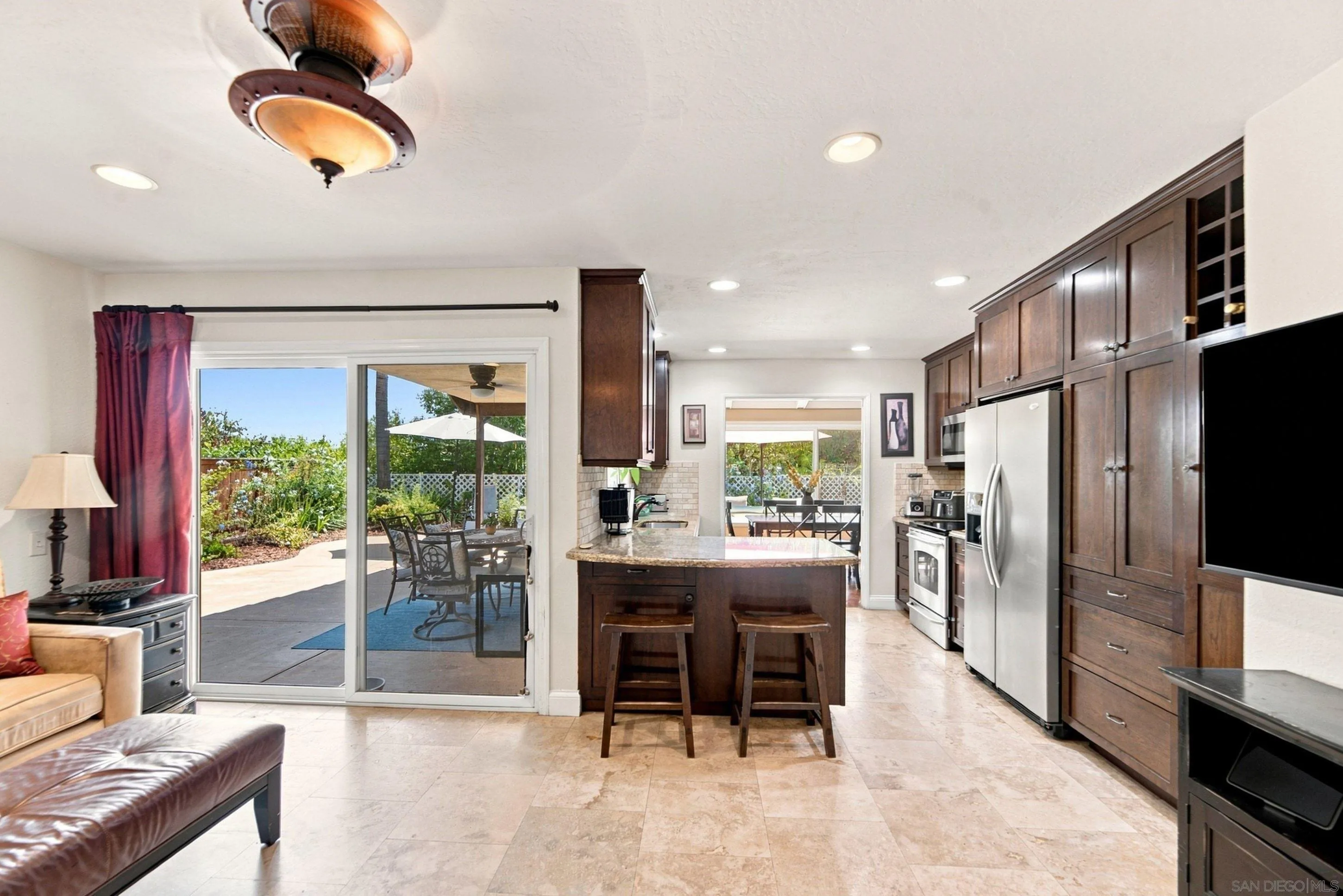 https://cdn.realtyfeed.com/cdn/127/260019978/eb39d800962e8ca27cd861b13971618f.webp