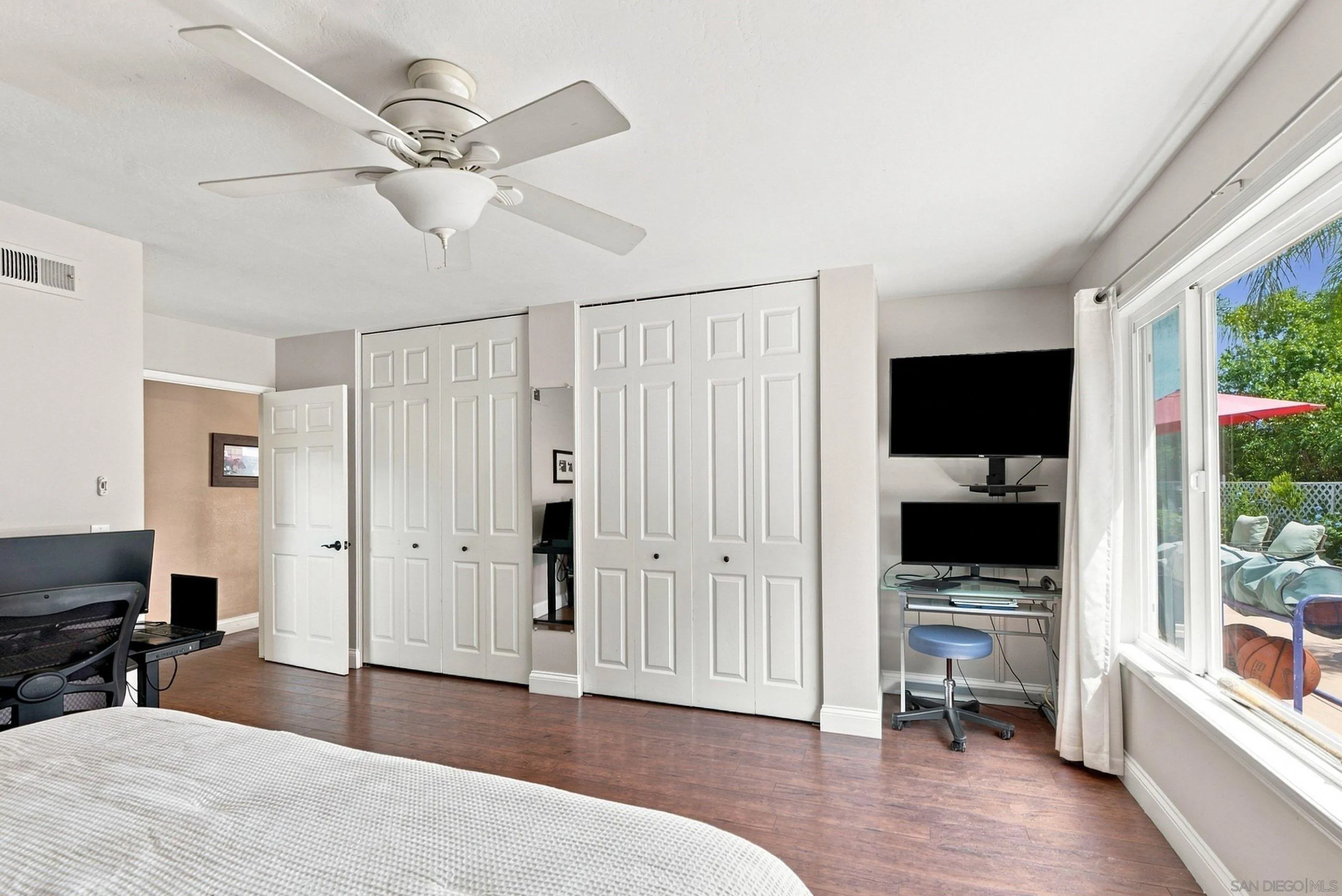 https://cdn.realtyfeed.com/cdn/127/260019978/ec34f9a9558a8139fe66359ac768aa49.webp