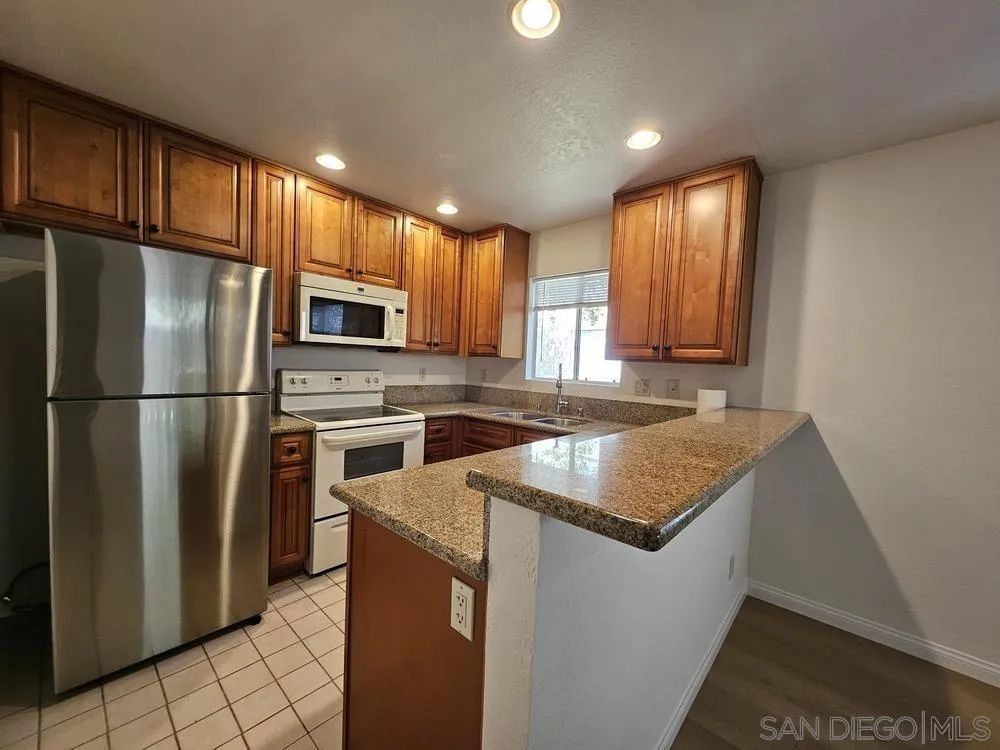 11215 Avenida De Los Lobos Unit F, San Diego, CA 92127 - Photo 5 of 20, San Diego, CA
