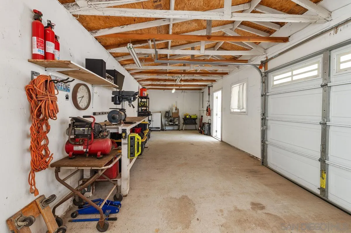 https://cdn.realtyfeed.com/cdn/127/260019985/0345028f008a7bf388104f784b5adca1.webp