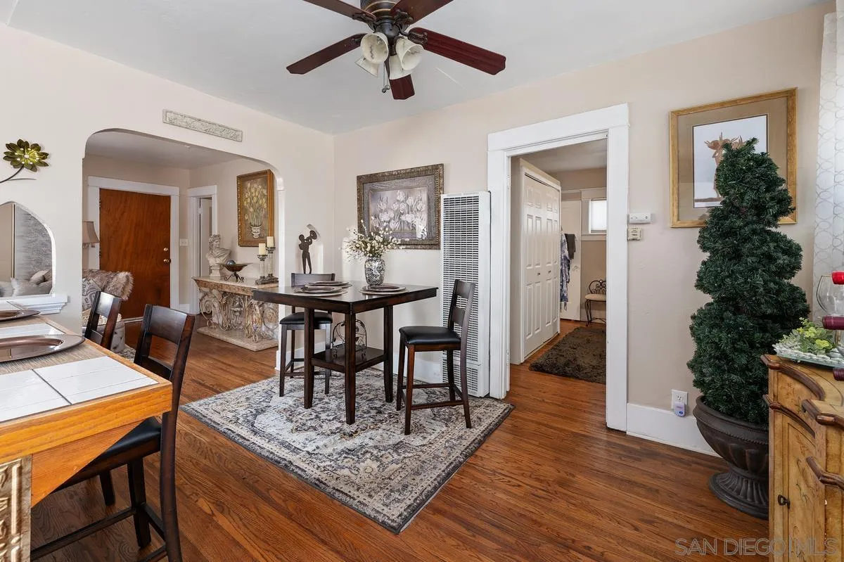 https://cdn.realtyfeed.com/cdn/127/260019985/4a8a482f6e8bad309b67d086bd2cff53.webp