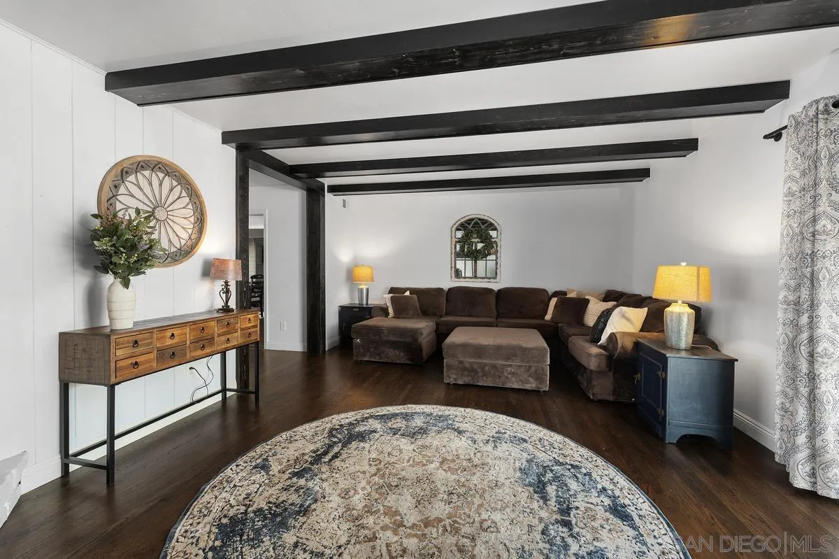 https://cdn.realtyfeed.com/cdn/127/260019985/757fbb8a7bafae5547996f2c34f95af6.webp