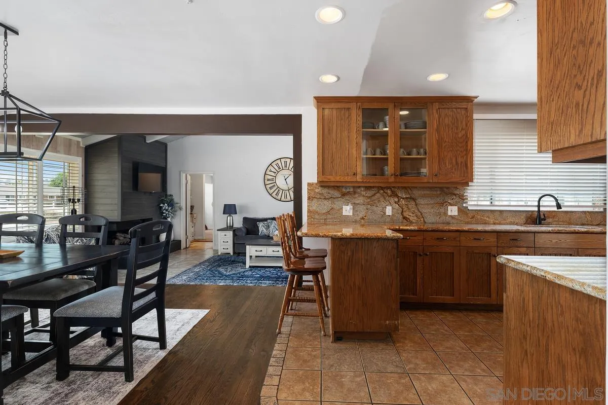 https://cdn.realtyfeed.com/cdn/127/260019985/8e09e527e691d6cc0c10b9101c0b79b9.webp