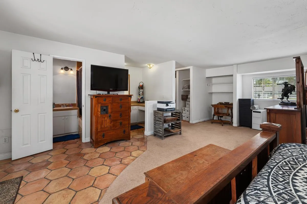 https://cdn.realtyfeed.com/cdn/127/260019985/c29de03ba89897318ff8aeb3bdde8473.webp