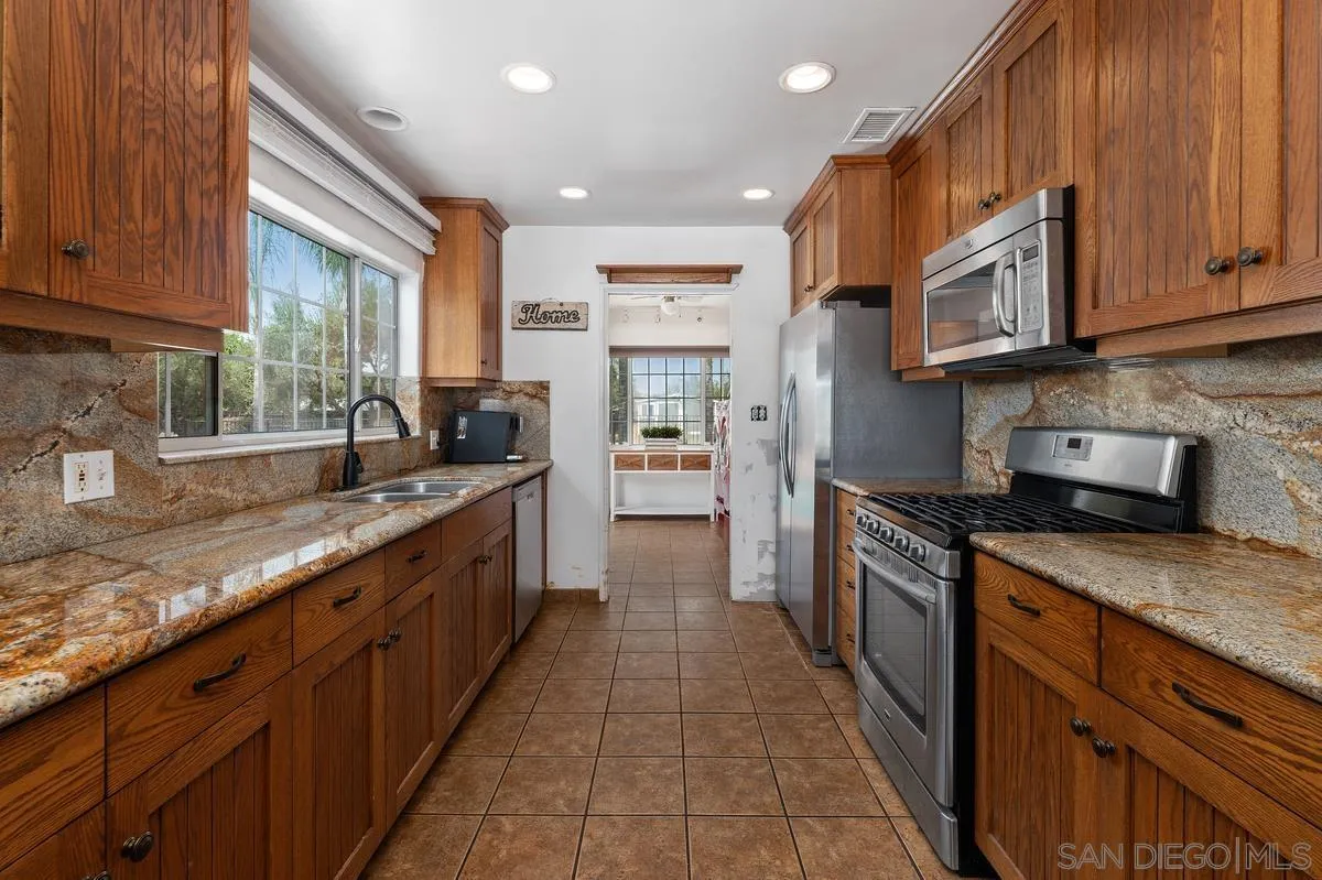 https://cdn.realtyfeed.com/cdn/127/260019985/c57f0beb4536b6fef89d603a53a299d2.webp