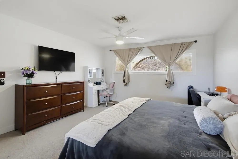 https://cdn.realtyfeed.com/cdn/127/260019990/0f33d0ff9f7bc9cfe7212bc20eaefb4e.webp