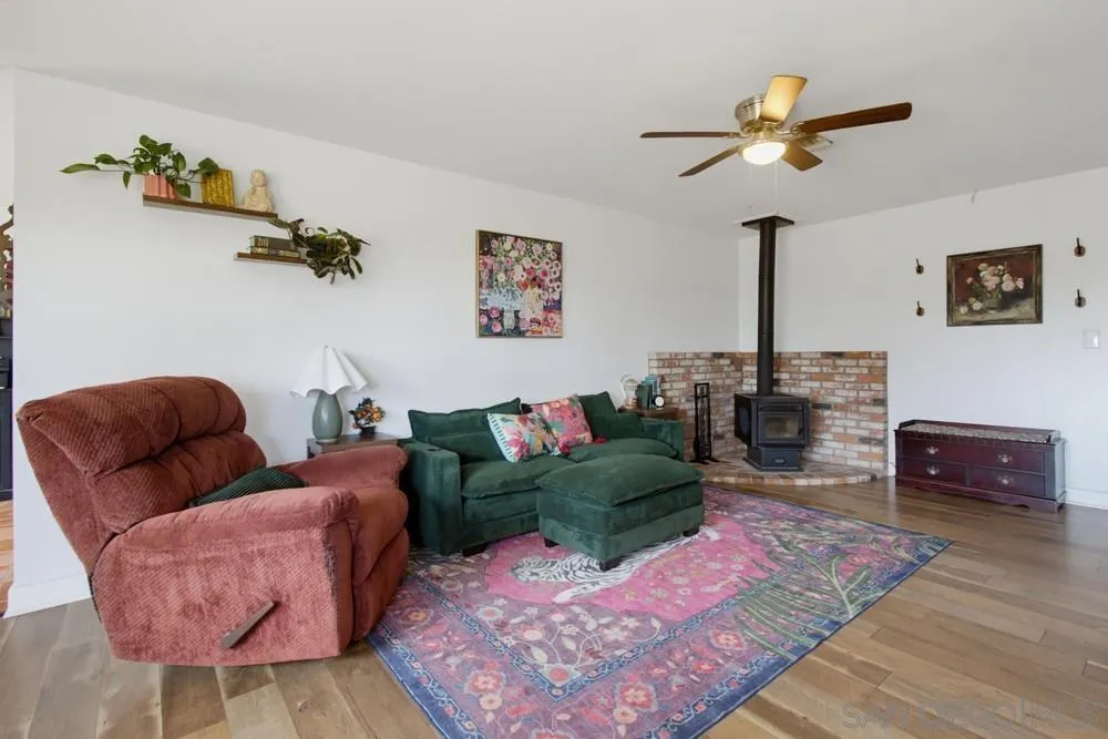 https://cdn.realtyfeed.com/cdn/127/260019990/26ac7d5697174fa1a755927f652c56f0.webp