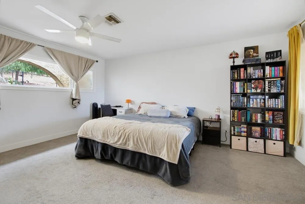 https://cdn.realtyfeed.com/cdn/127/260019990/afe9ff5c558b94b70c74494a55722455.webp