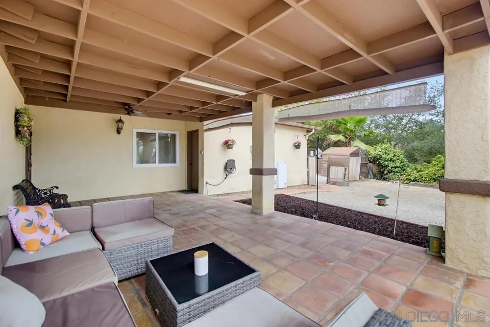 https://cdn.realtyfeed.com/cdn/127/260019990/b957b0c0be7ba9702d163f3aeedce469.webp