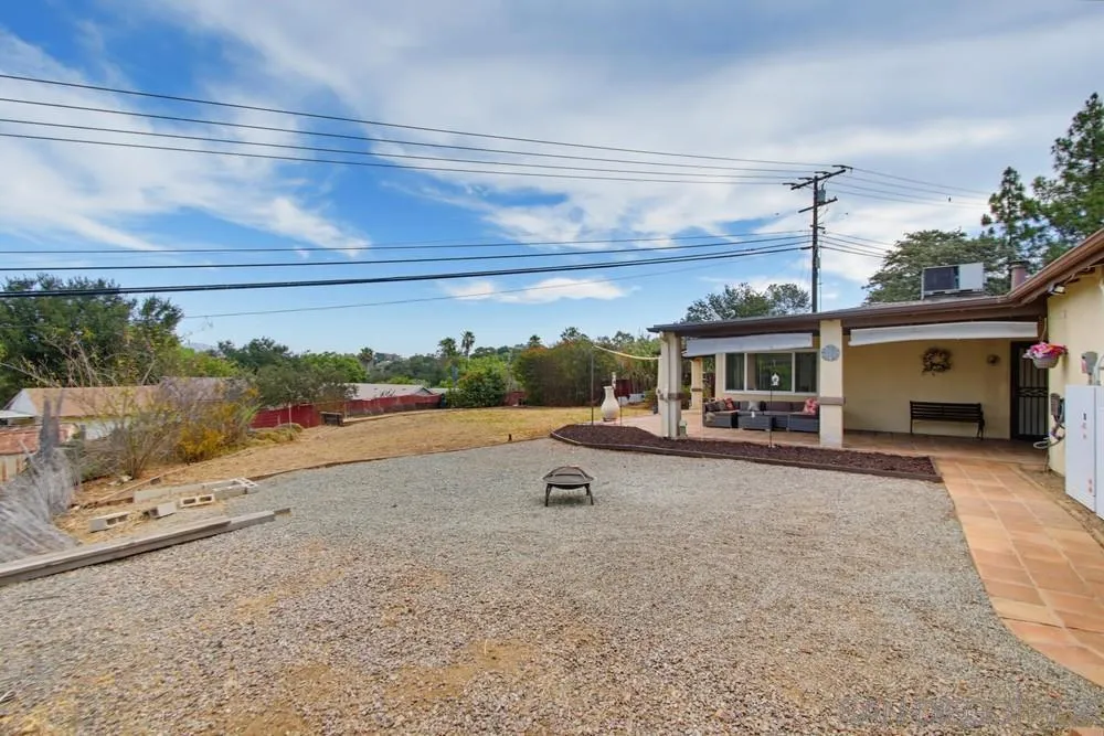 https://cdn.realtyfeed.com/cdn/127/260019990/d407587adc0563bef64ed9bd3807fb39.webp