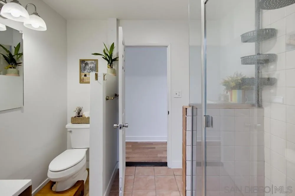 https://cdn.realtyfeed.com/cdn/127/260019990/e8febf68e3ff5798c9ba36dfde80a3b8.webp