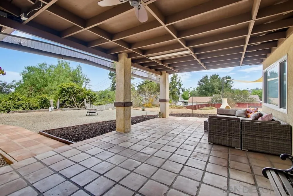 https://cdn.realtyfeed.com/cdn/127/260019990/ebd03d49c3abc52467f8fd25758d7b7c.webp
