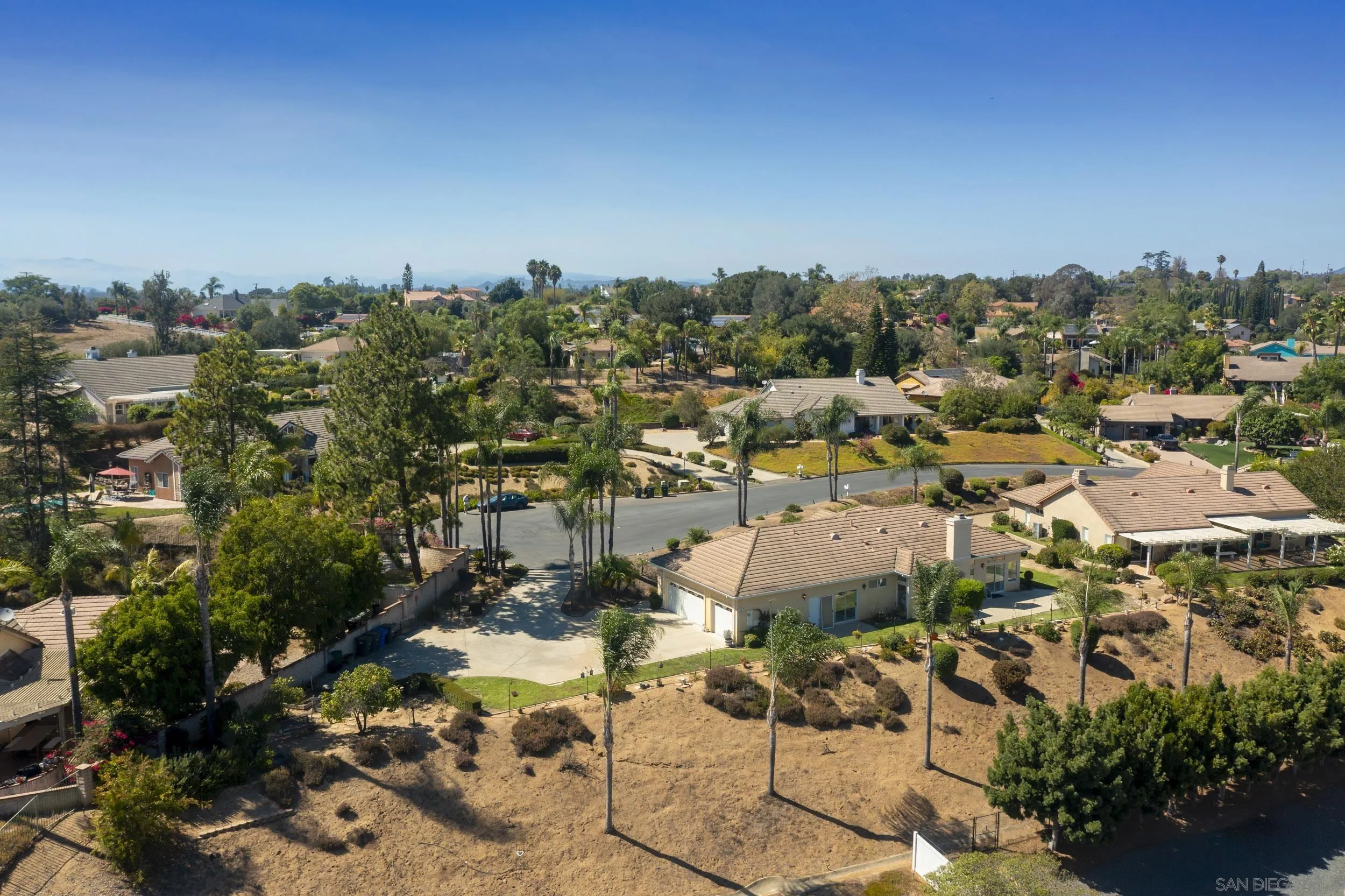 https://cdn.realtyfeed.com/cdn/127/260020001/05f37be7b0708013f356444d6653825a.webp