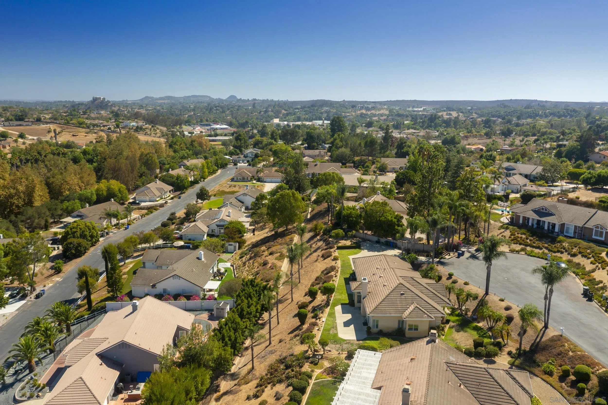 https://cdn.realtyfeed.com/cdn/127/260020001/183268229a5e85787a52c9924e572c5a.webp