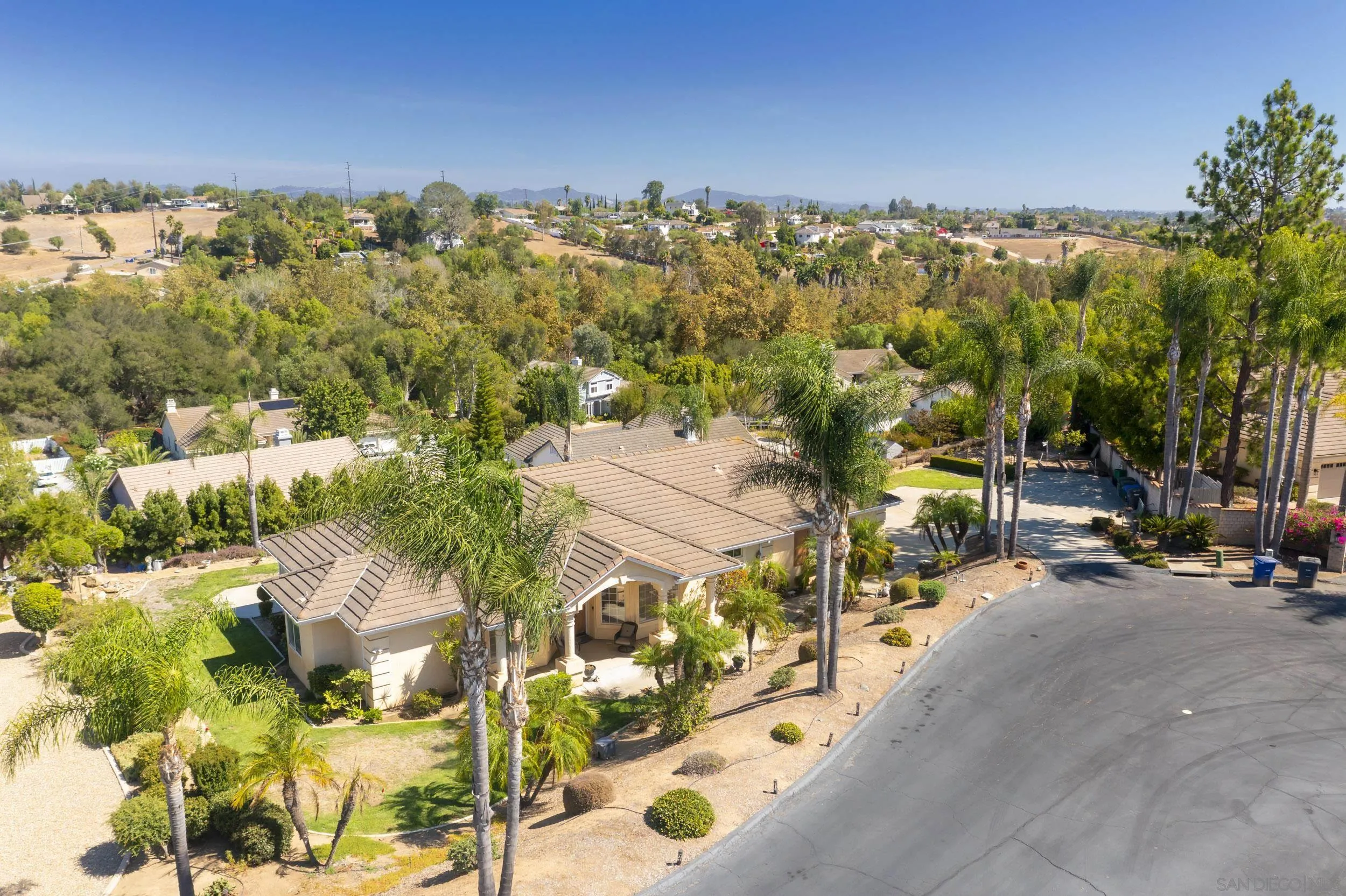 https://cdn.realtyfeed.com/cdn/127/260020001/34d346d445cbfe038744c618a2cb6e37.webp