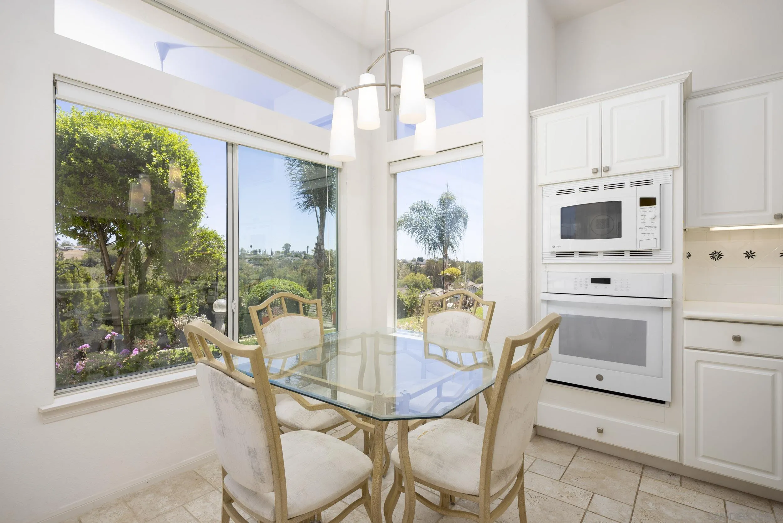 https://cdn.realtyfeed.com/cdn/127/260020001/49c7df8521ae17b462a2e5abde645d5a.webp