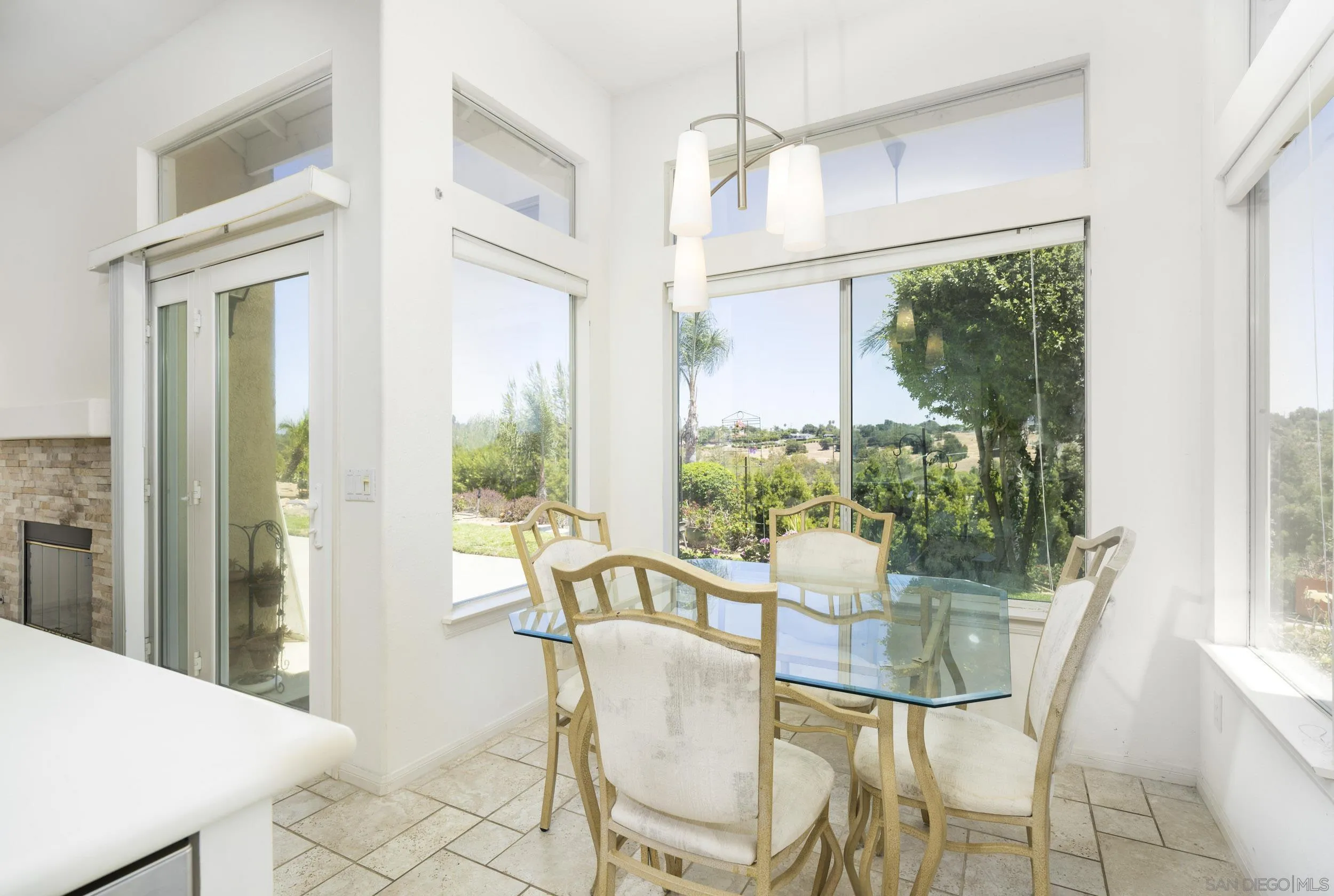 https://cdn.realtyfeed.com/cdn/127/260020001/8dfea6ec6edf5f583692354442f509e0.webp