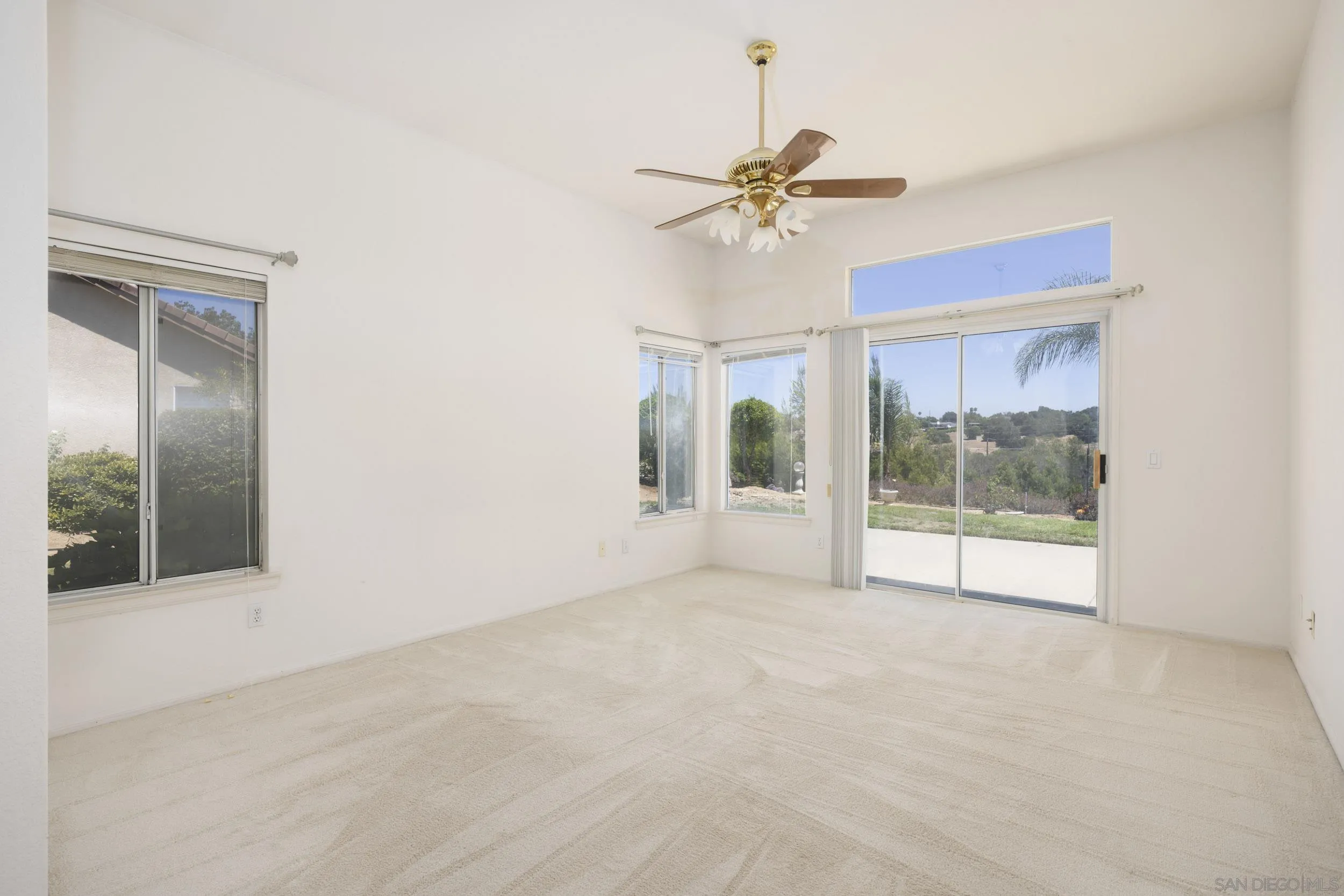 https://cdn.realtyfeed.com/cdn/127/260020001/912652fc02c4fb2a5be8b8769f903c9b.webp