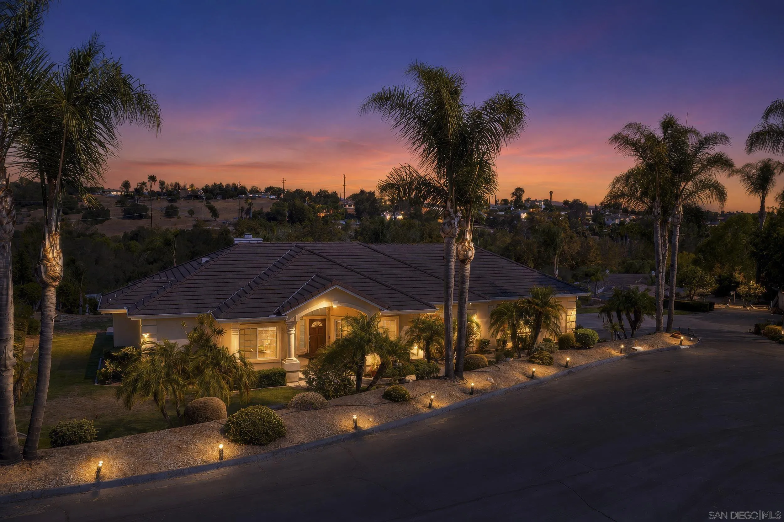 https://cdn.realtyfeed.com/cdn/127/260020001/914828895c0b9c88d5d861a2ef669c4c.webp