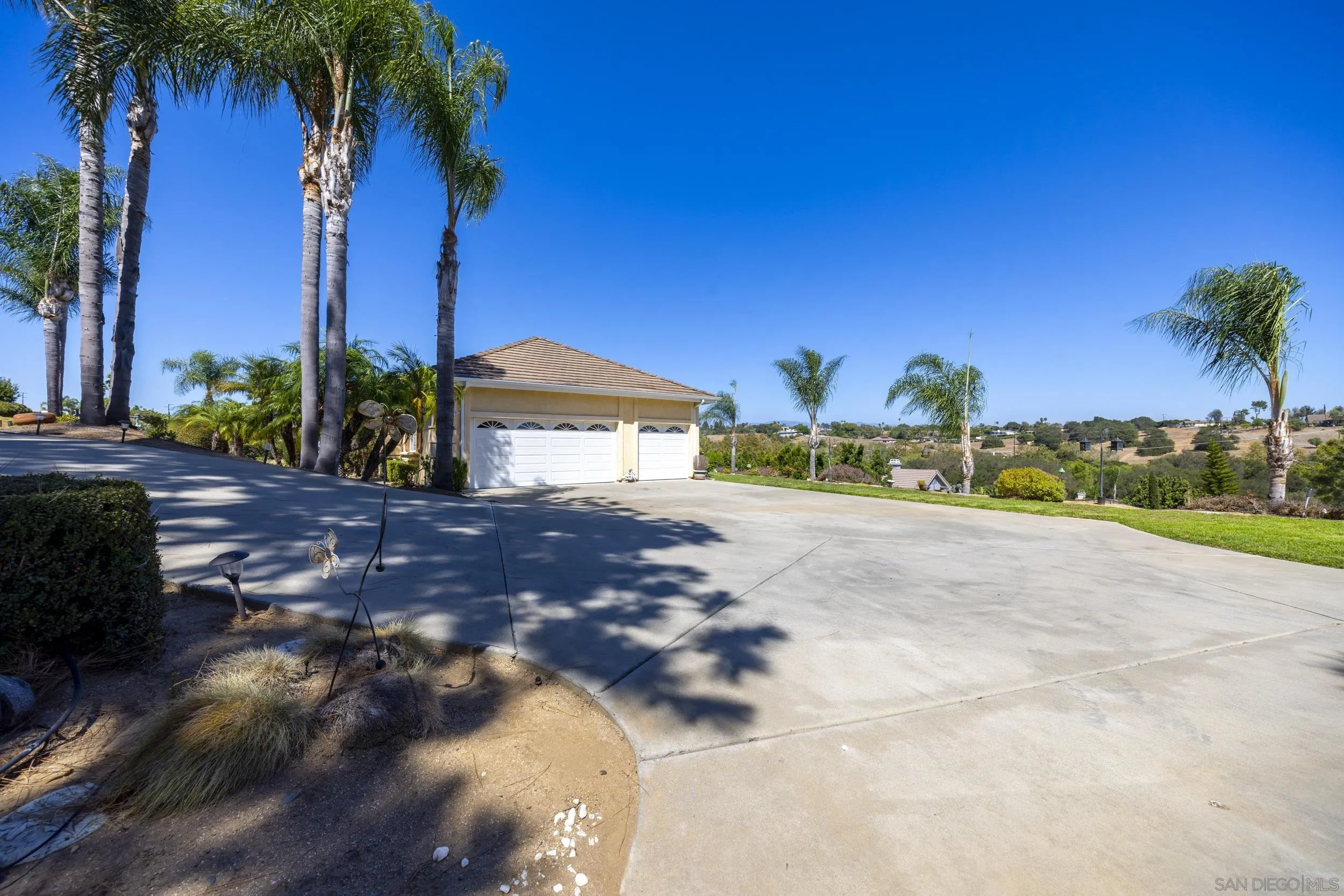 https://cdn.realtyfeed.com/cdn/127/260020001/99678f9335f50a83e02988149a150b6d.webp