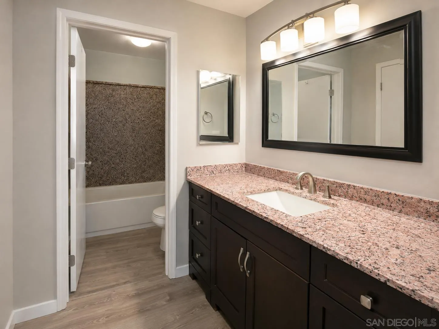 Photo #8: 260020003 Listing: Photo #8