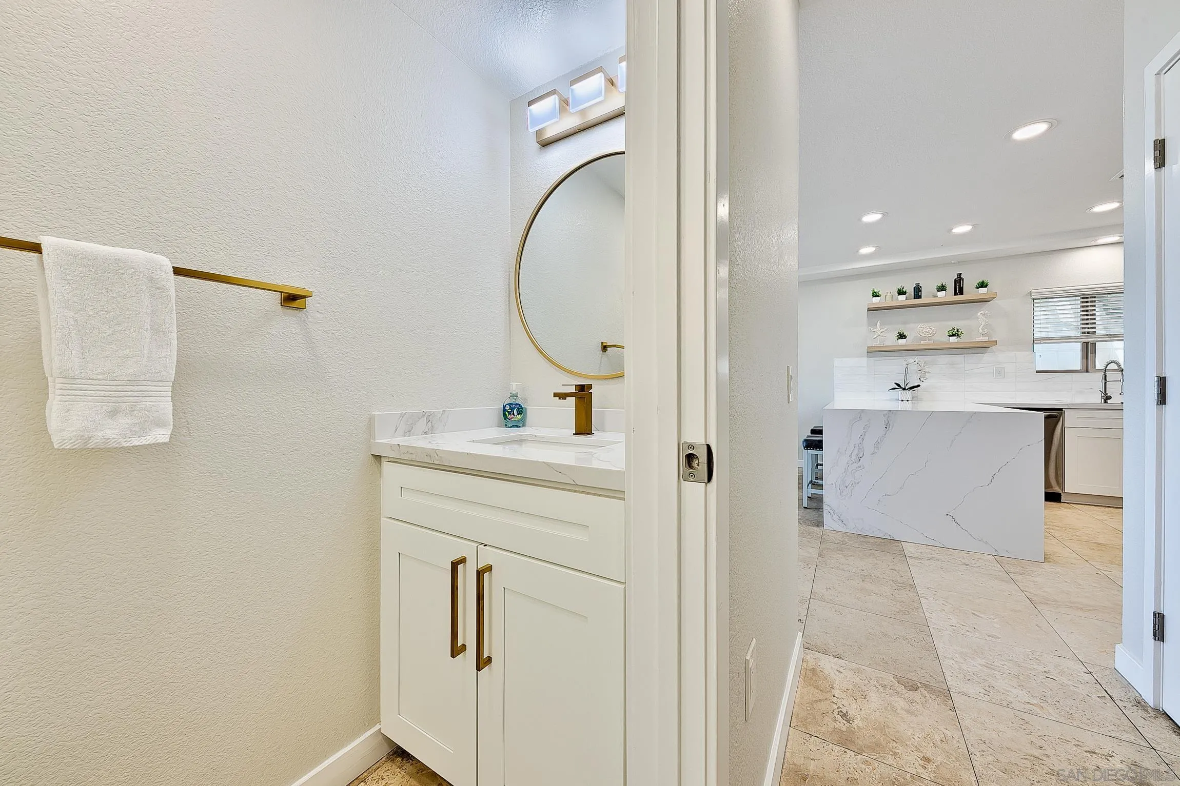 https://cdn.realtyfeed.com/cdn/127/260020004/3a7ff4d5668f143f21402fa612eadb26.webp