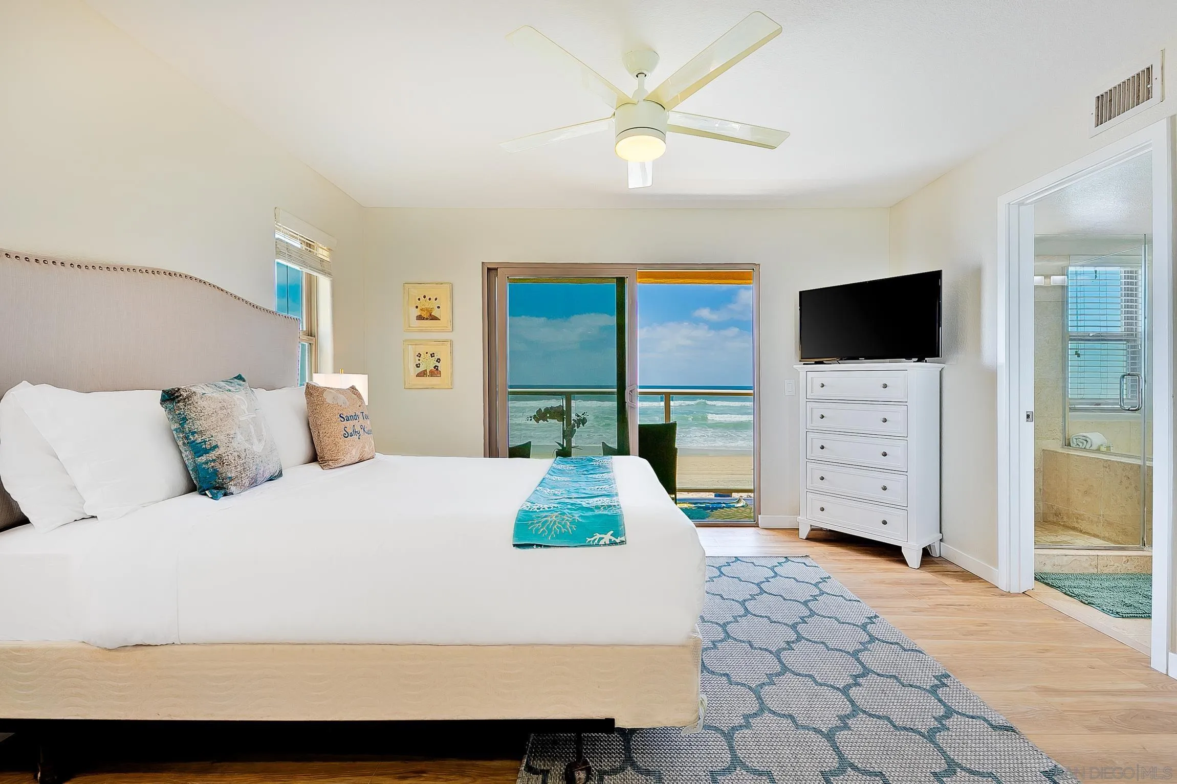 https://cdn.realtyfeed.com/cdn/127/260020004/63a17db8f8b3aa40f75a810e54f0f589.webp