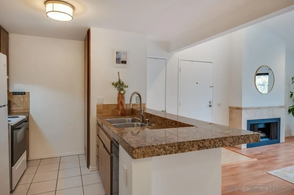 Photo #12: 260020006 Listing: Photo #12
