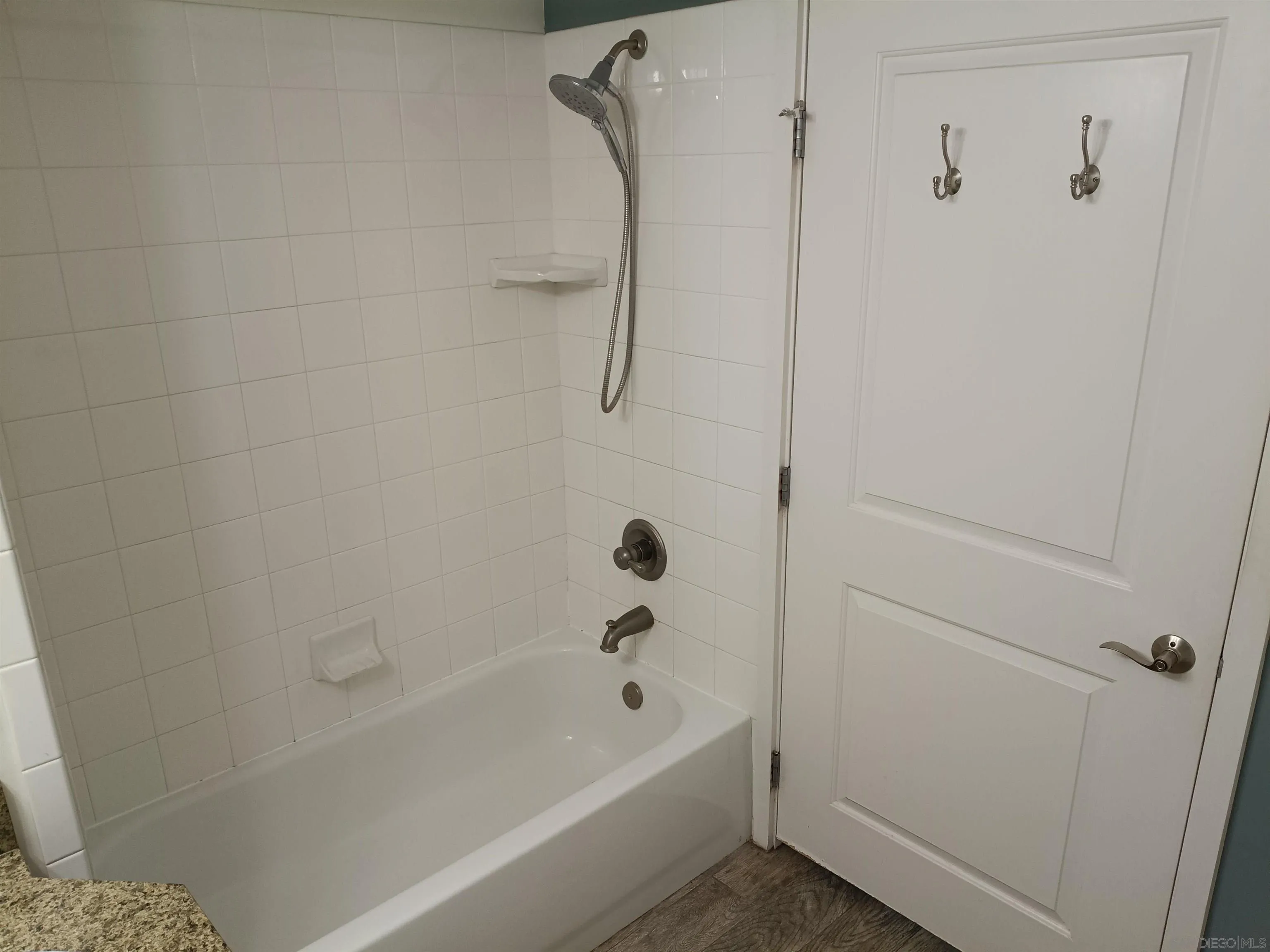 Photo #7: 260020009 Listing: Photo #7