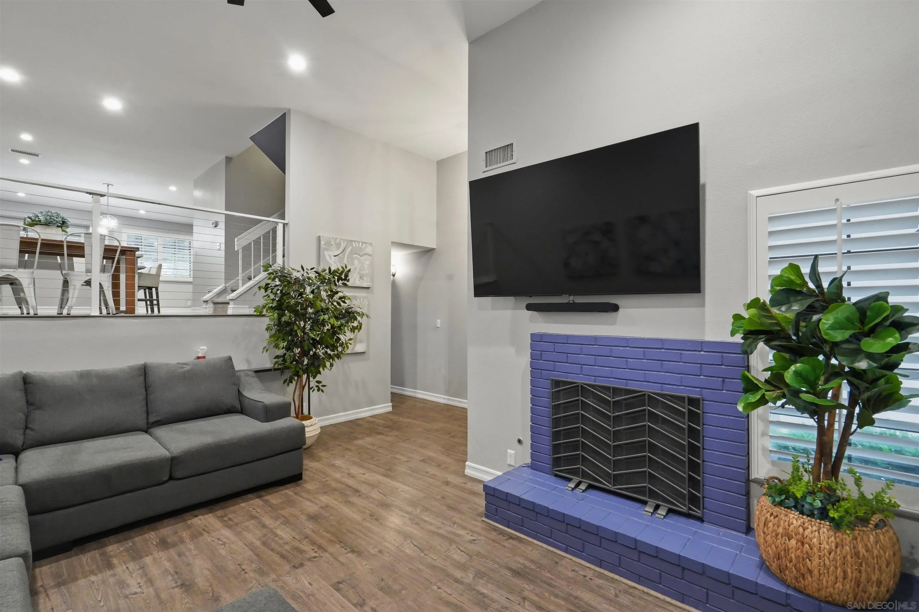 https://cdn.realtyfeed.com/cdn/127/260020010/1be5bd62231935569a2f72e8d0b0017b.webp