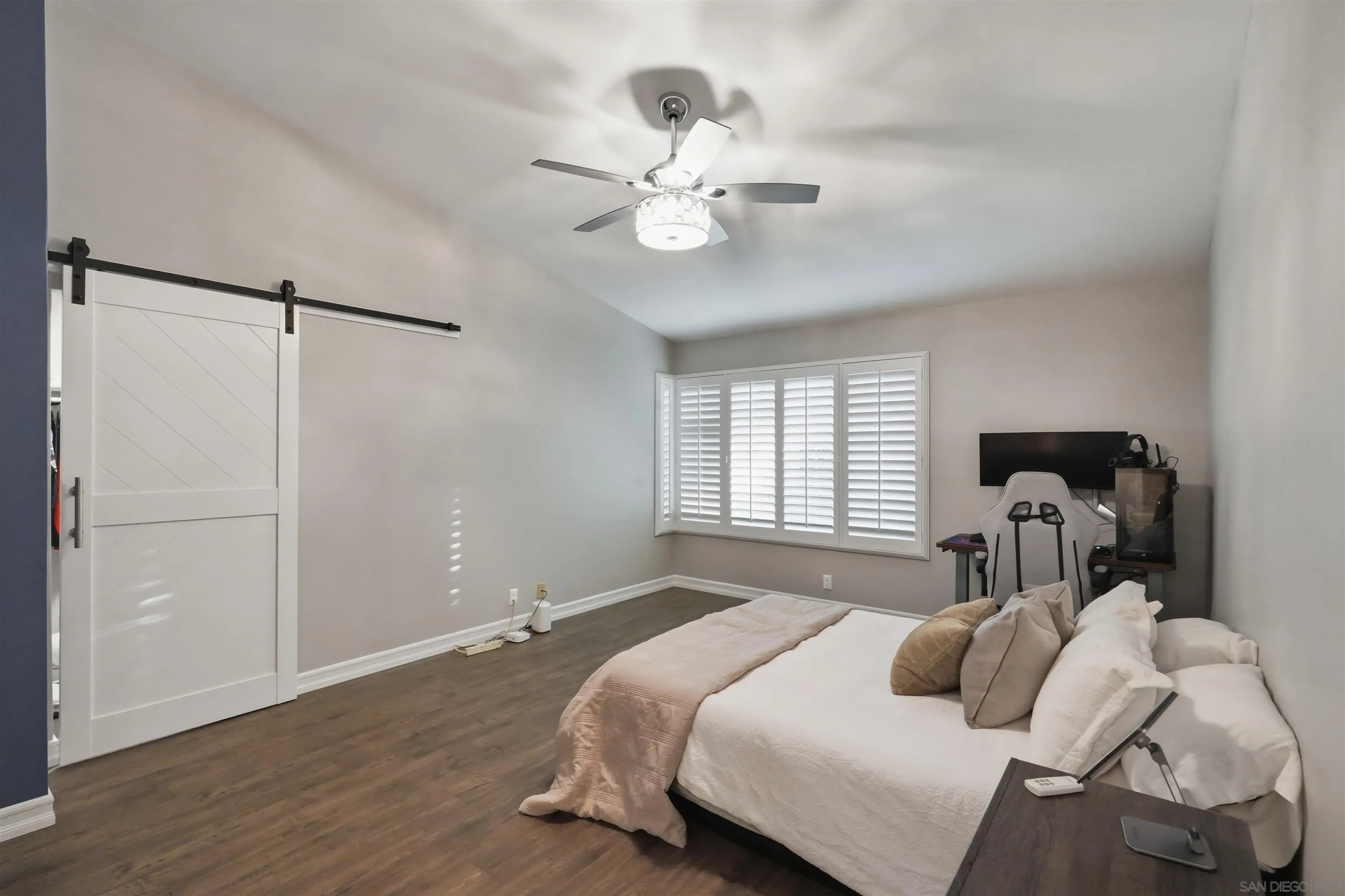 https://cdn.realtyfeed.com/cdn/127/260020010/c2e25bf0d45754dc3d5ca37235f9197c.webp