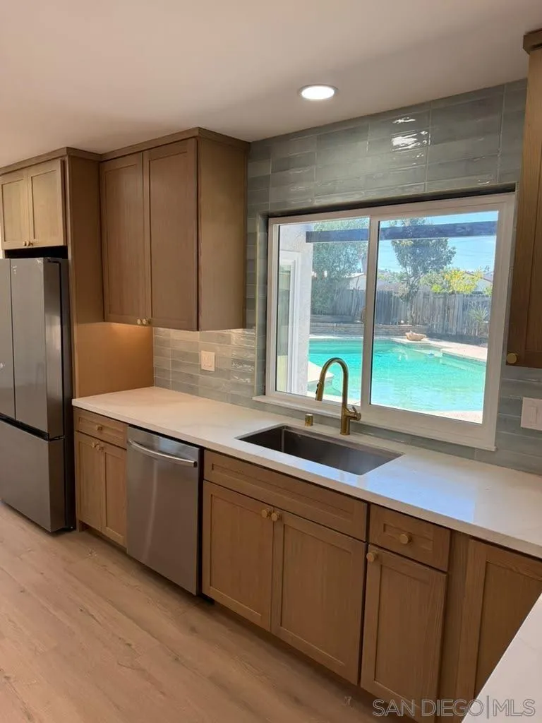 https://cdn.realtyfeed.com/cdn/127/260020013/a24bb87fb53211b91f6a0080f4fec82d.webp