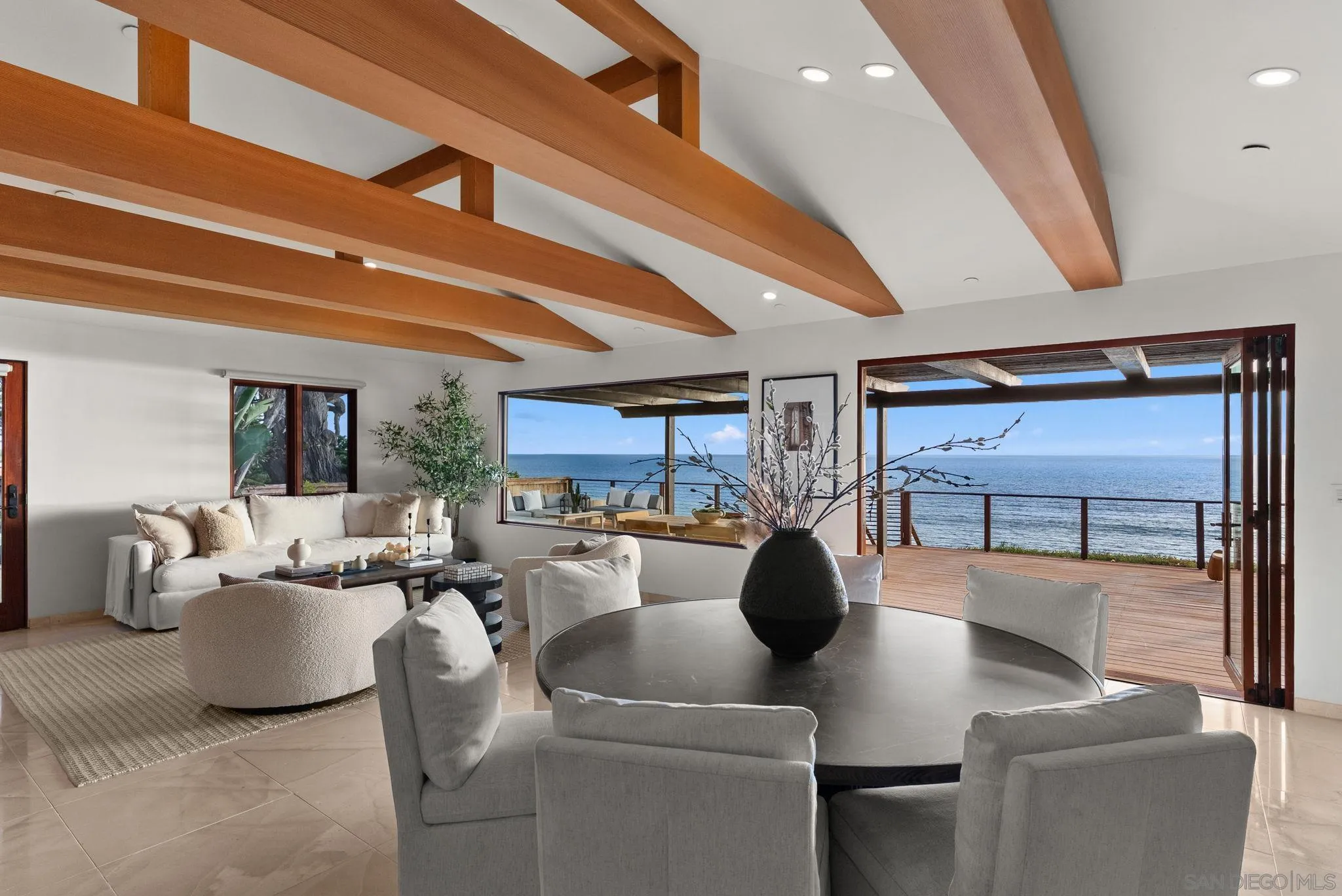 https://cdn.realtyfeed.com/cdn/127/260020015/7c0cb0013a1ba027e554178f4961b2c5.webp