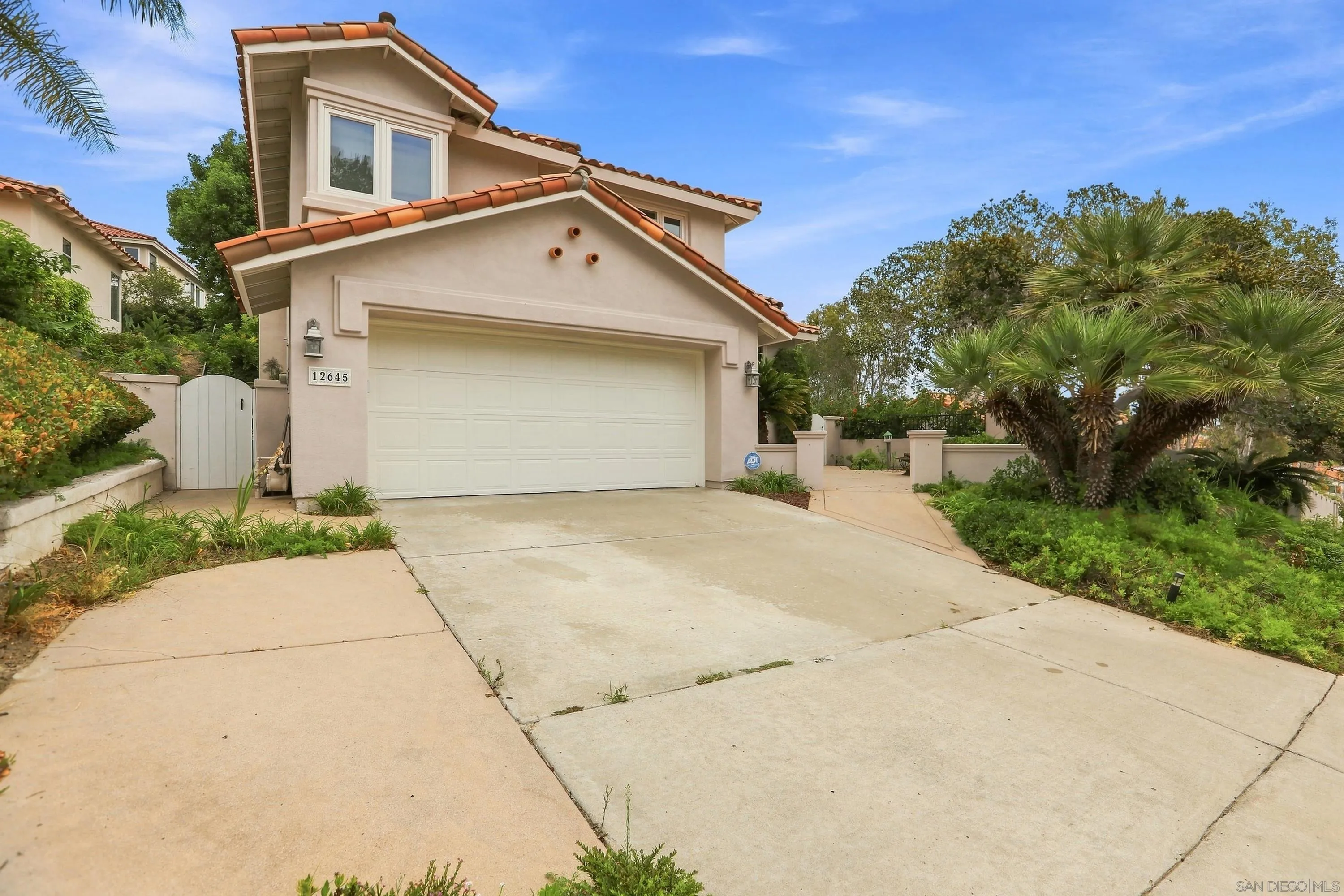 https://cdn.realtyfeed.com/cdn/127/260020018/260bbc61c08ba2db08c40852554f5a97.webp