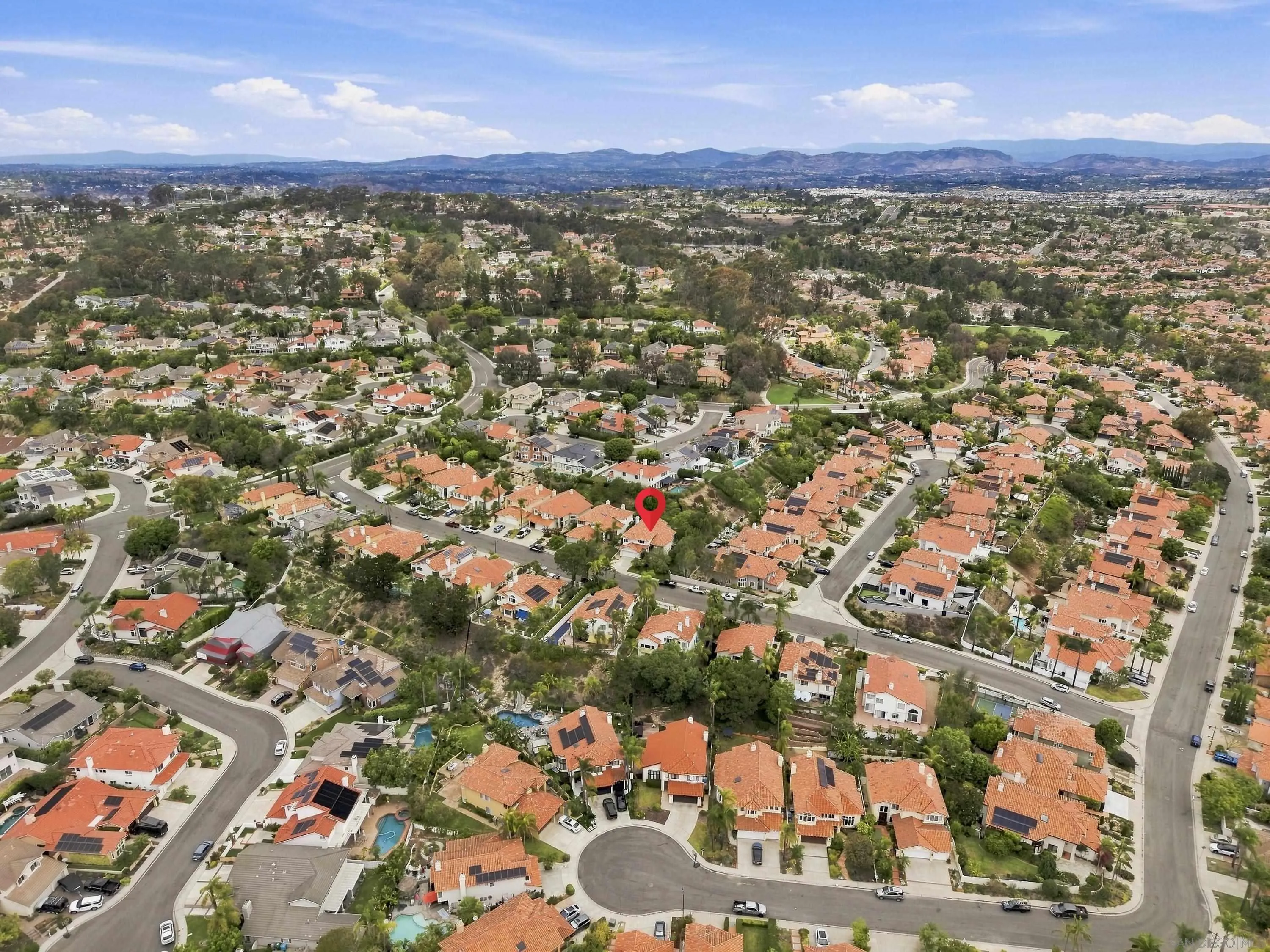 https://cdn.realtyfeed.com/cdn/127/260020018/3b5f39f5c690ba9c797461ec2583617e.webp