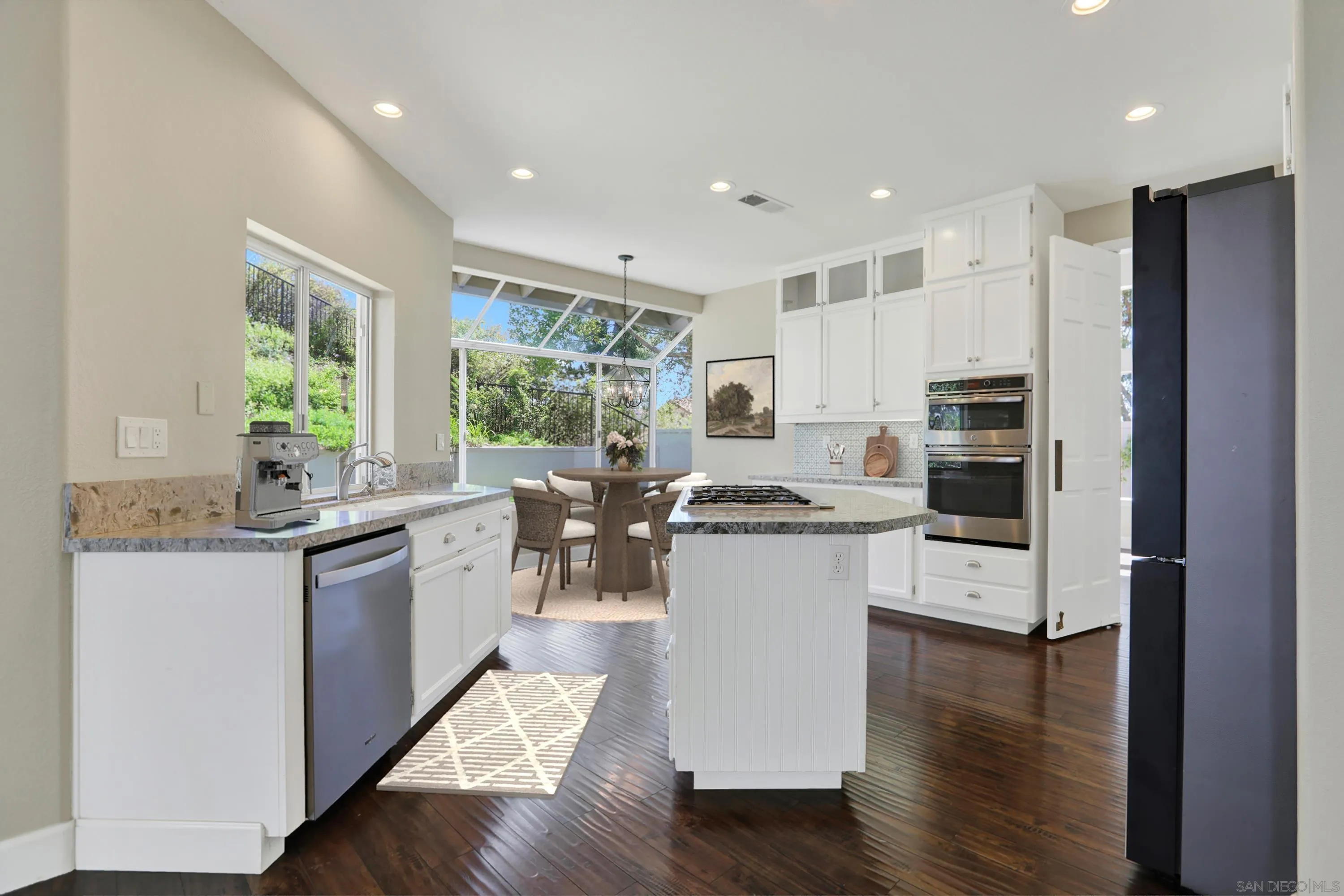 https://cdn.realtyfeed.com/cdn/127/260020018/b34ea8a879c7f2c3283ff252b328eb49.webp