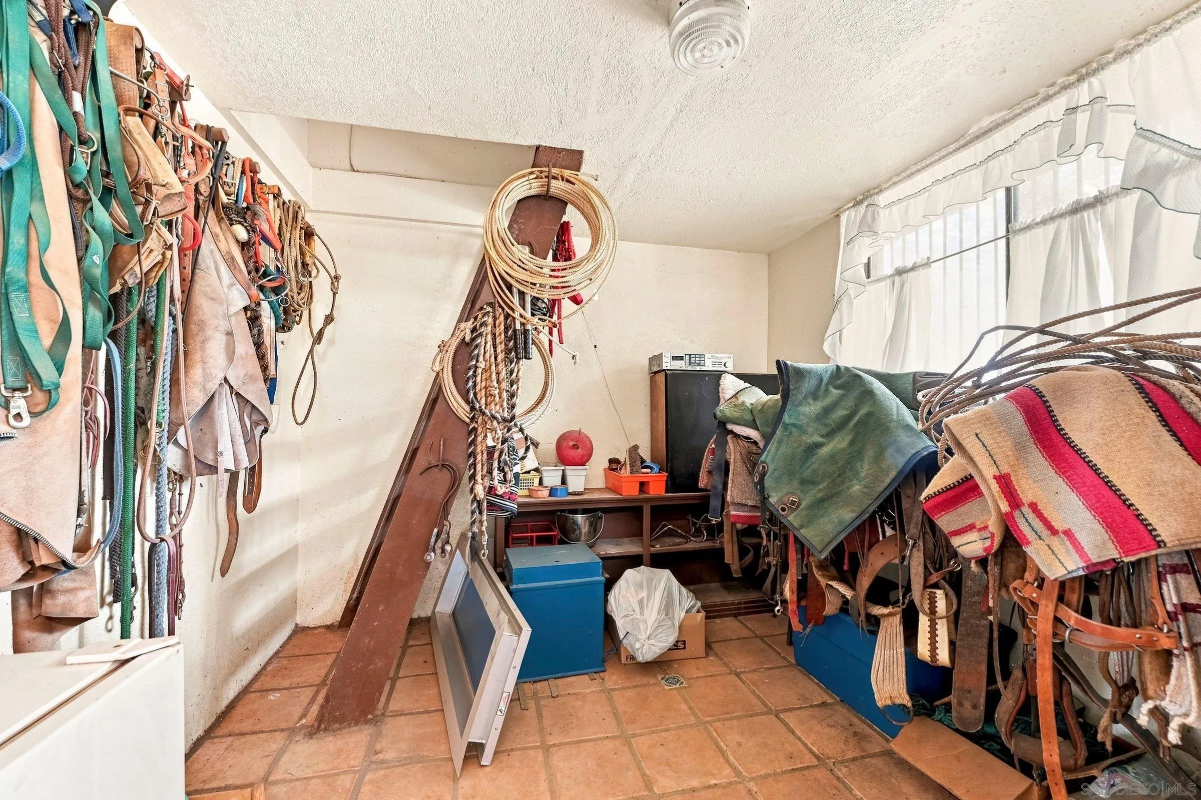 https://cdn.realtyfeed.com/cdn/127/260020020/242319c3c2f0d1ac7d7a1413b831321a.webp