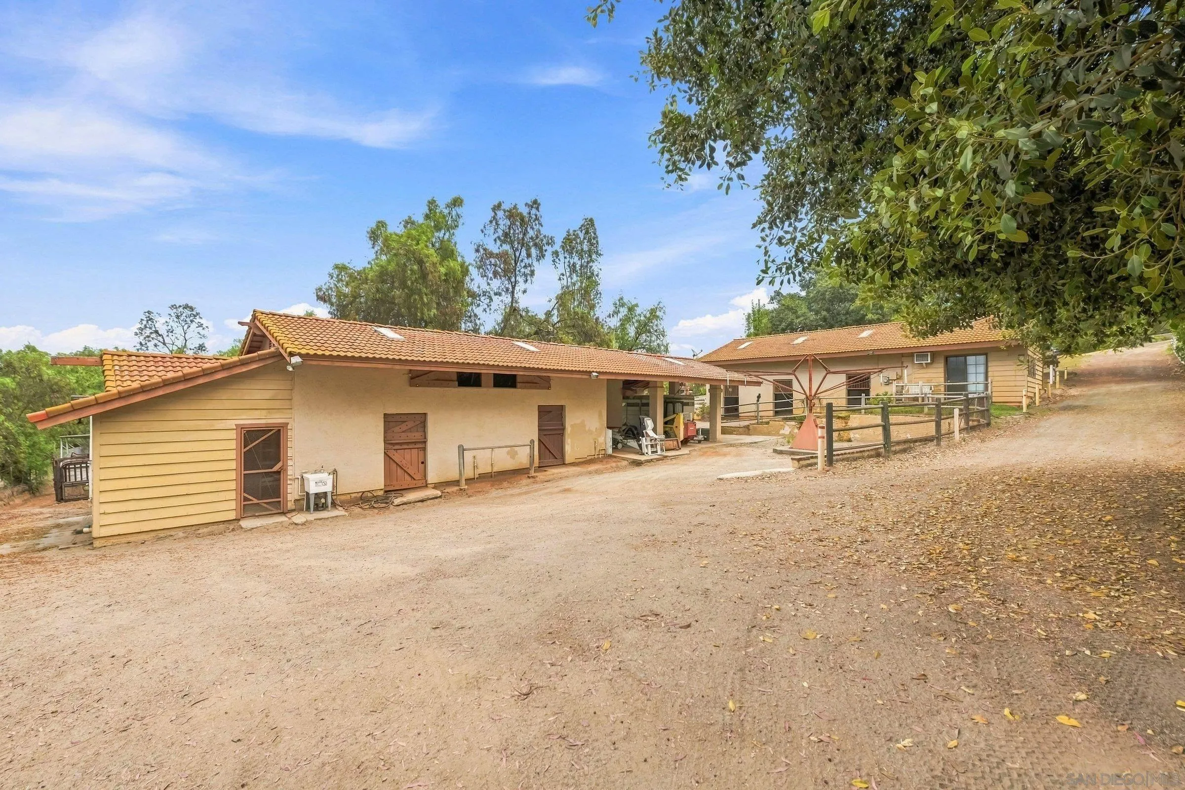 https://cdn.realtyfeed.com/cdn/127/260020020/5b2bcfc4b226b03c3c89f6c93d3a858d.webp