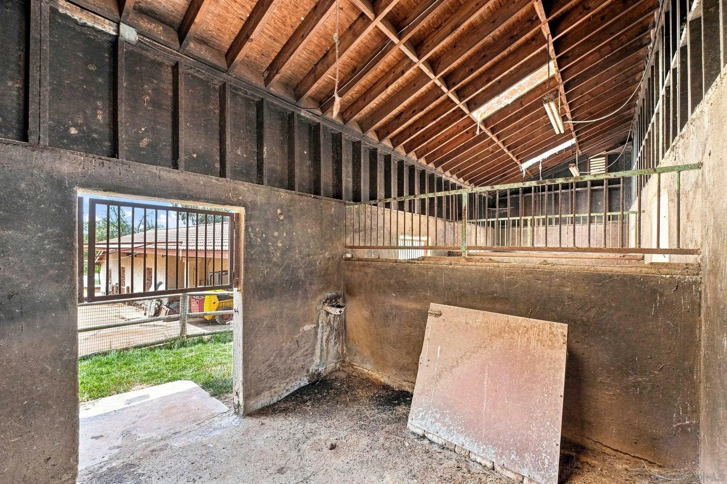 https://cdn.realtyfeed.com/cdn/127/260020020/658cb9220798c6d3d1b54efe0614c37f.webp