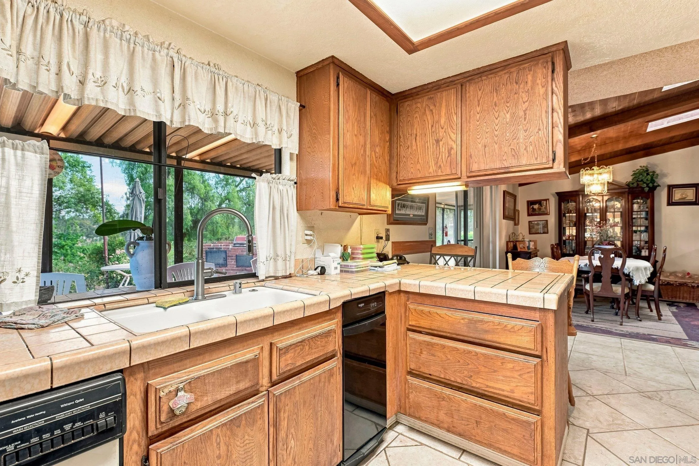 https://cdn.realtyfeed.com/cdn/127/260020020/a984d0fa3bbd183fb57f4f84ccd055ea.webp
