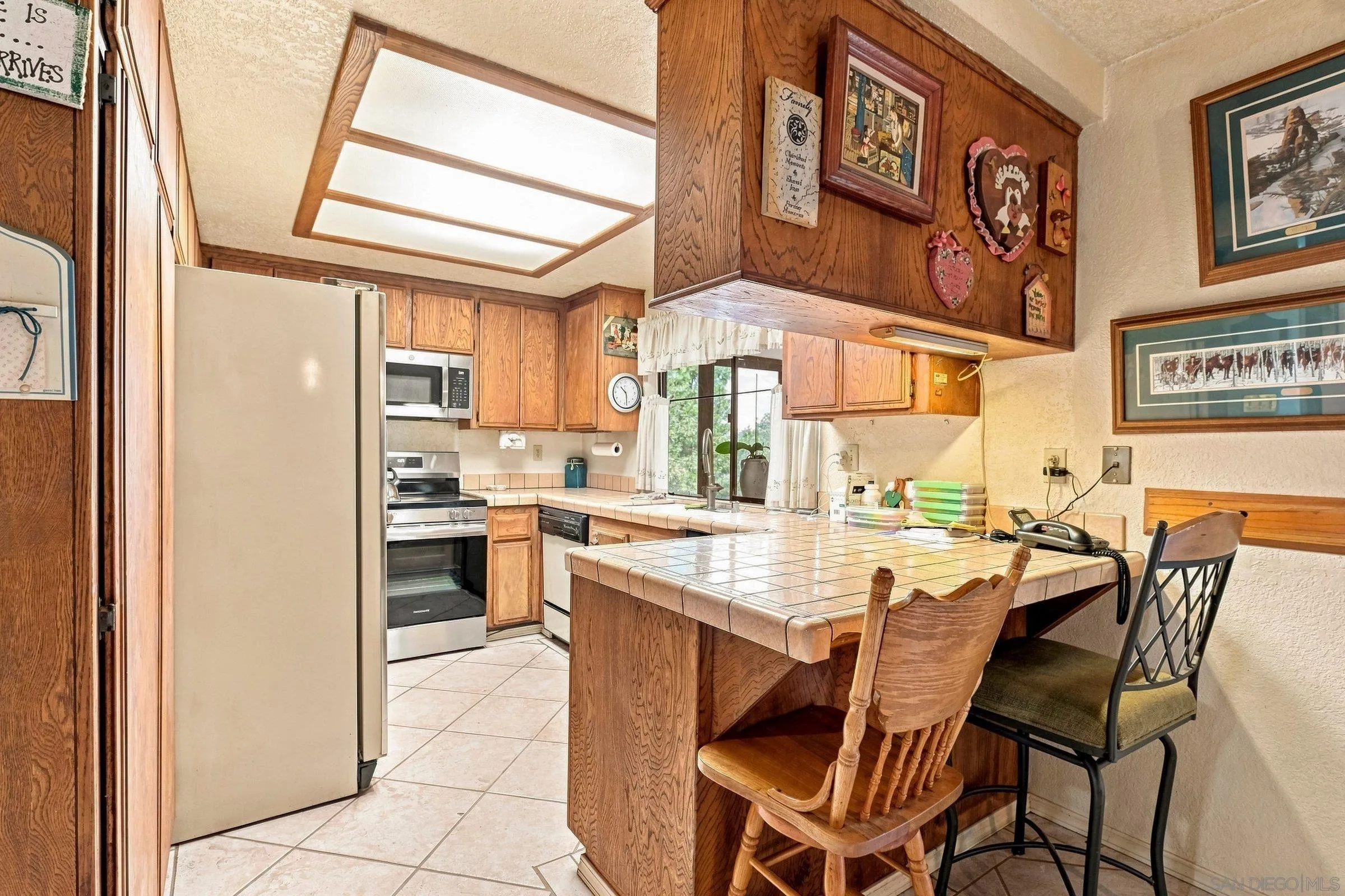 https://cdn.realtyfeed.com/cdn/127/260020020/f5fb979ec04651bf3585759187aad0ab.webp