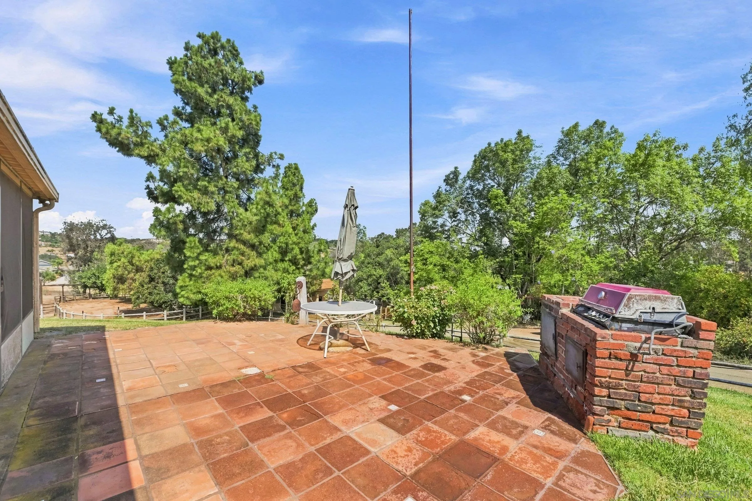 https://cdn.realtyfeed.com/cdn/127/260020020/fcc32972700508c597fd7b894eaba067.webp