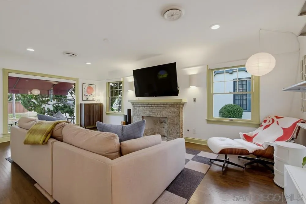 https://cdn.realtyfeed.com/cdn/127/260020021/357f4630ec4c1a61739ae6f484ed92d9.webp