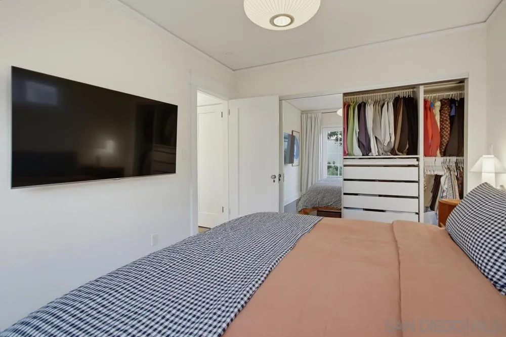 https://cdn.realtyfeed.com/cdn/127/260020021/630a355fc10e435bdf671730d83f7a29.webp