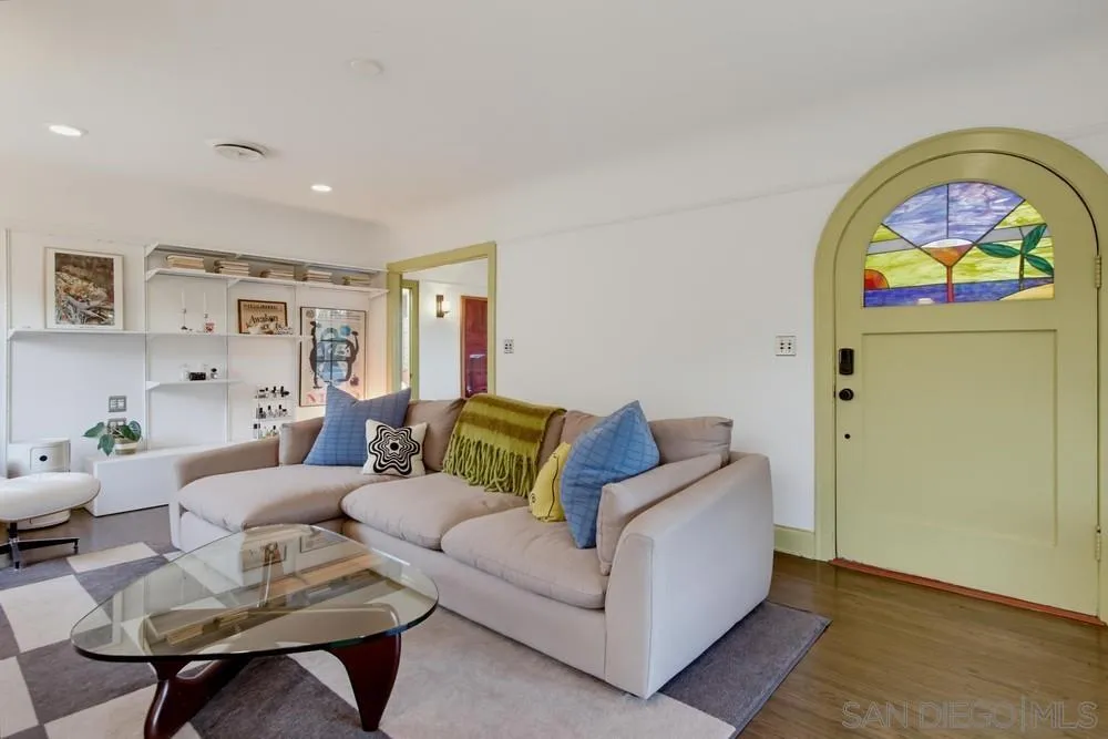 https://cdn.realtyfeed.com/cdn/127/260020021/e96708fe12bccdb1c2c1fc65141a3e57.webp