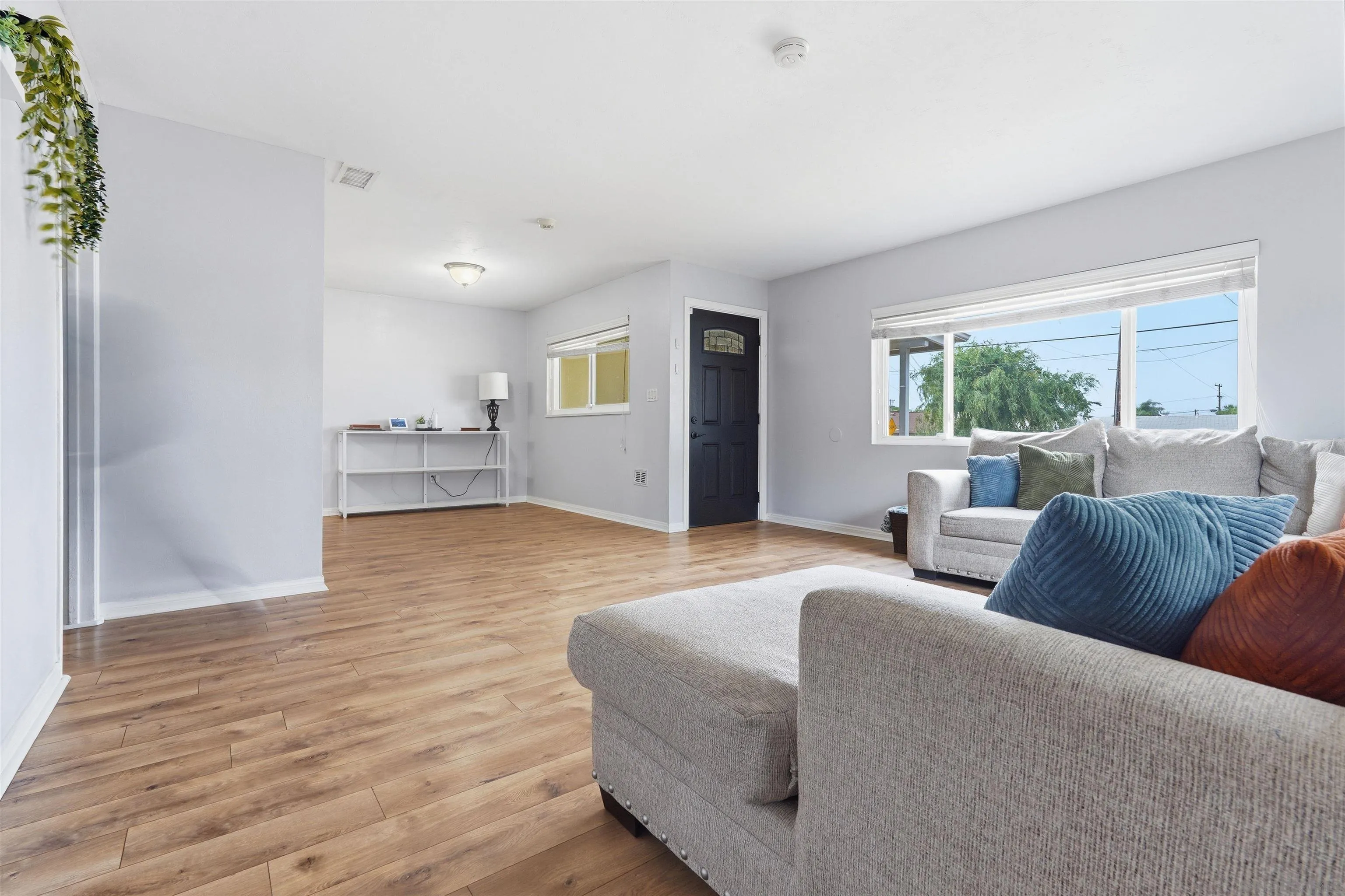https://cdn.realtyfeed.com/cdn/127/260020022/20342aa90c8e46ccaa96277c68d350b5.webp
