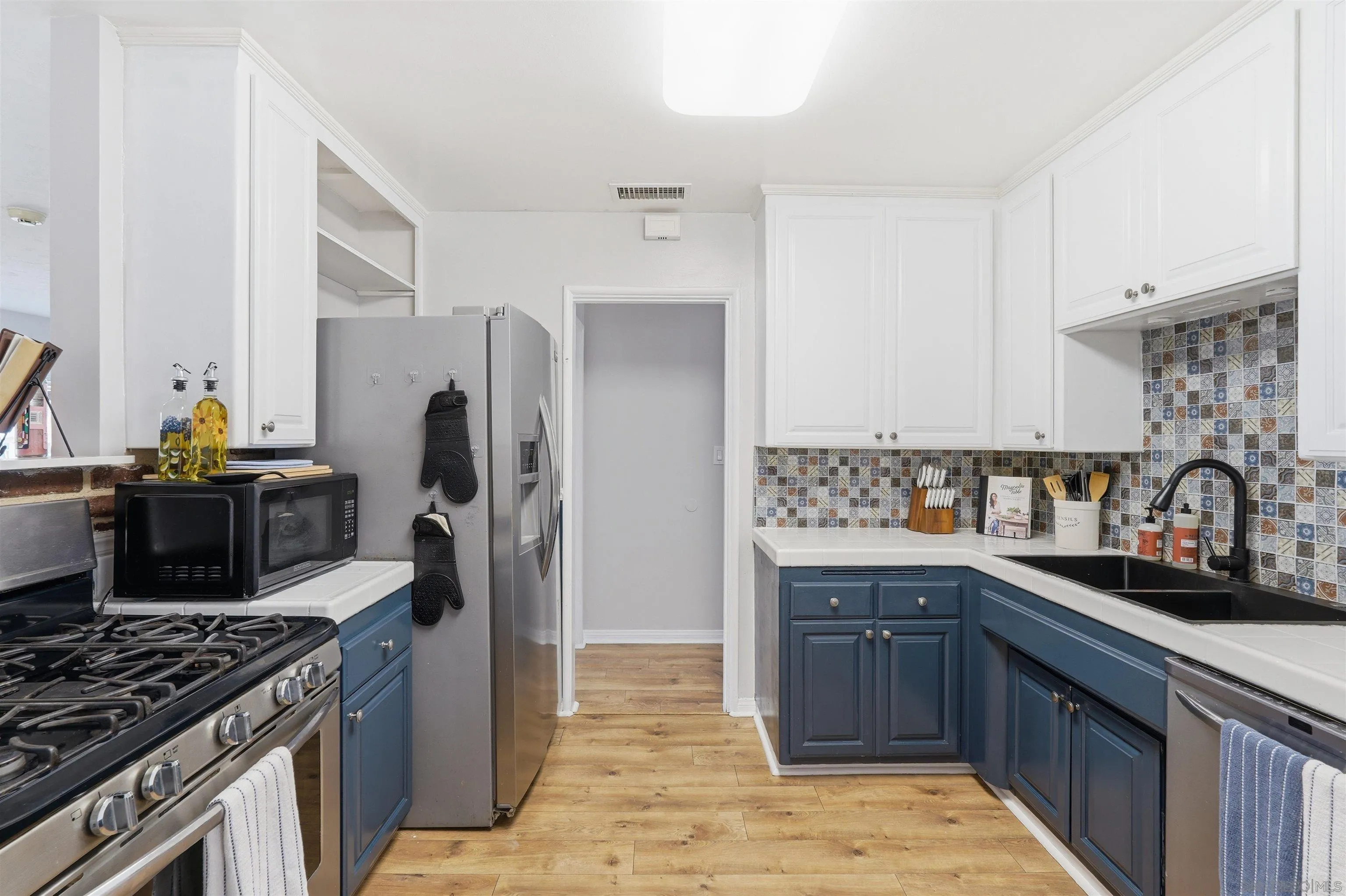 https://cdn.realtyfeed.com/cdn/127/260020022/c777afe258a40ad865455a4c5f076598.webp
