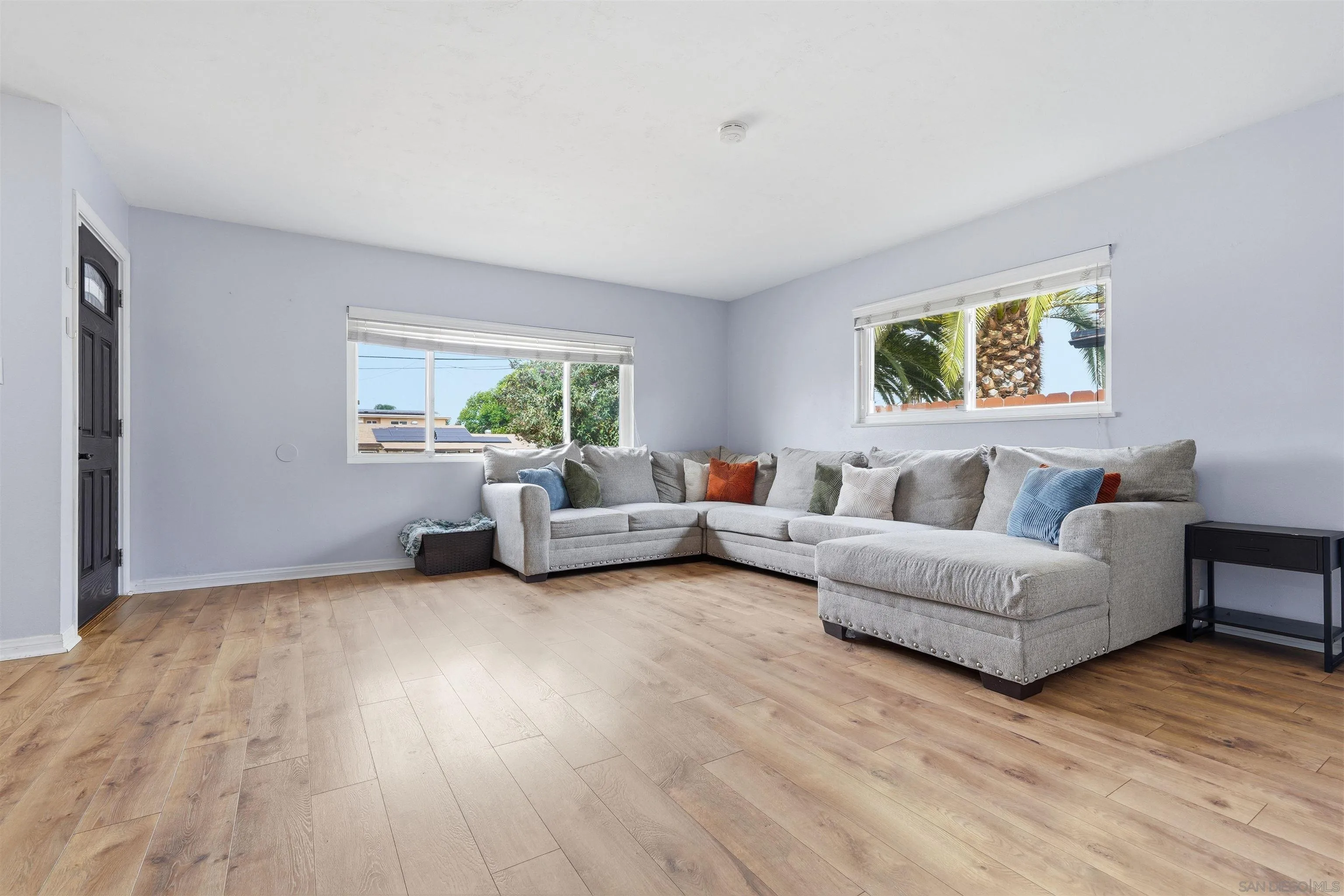 https://cdn.realtyfeed.com/cdn/127/260020022/f546cb568e1c5640d1a7543335c1e94f.webp