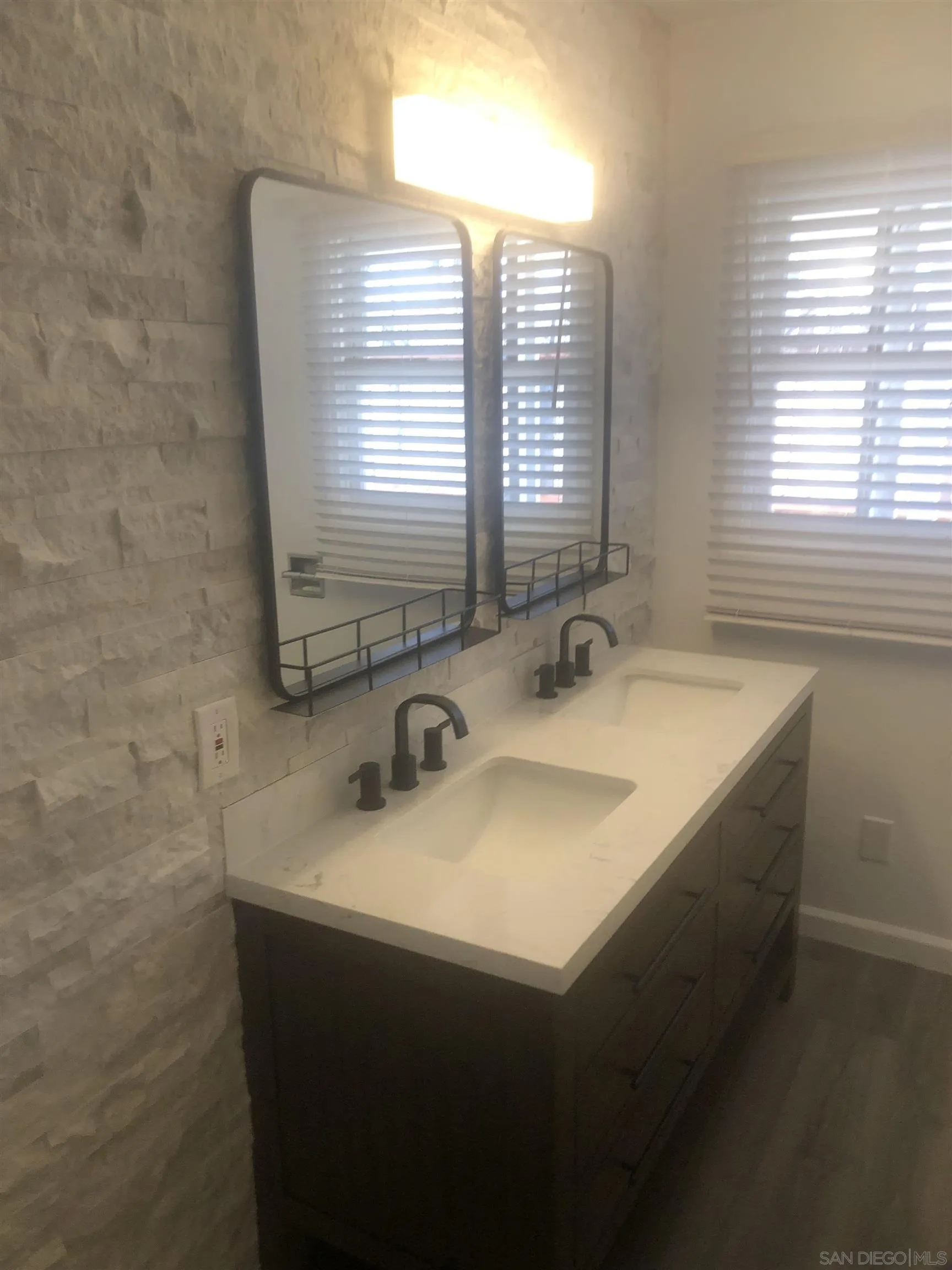 https://cdn.realtyfeed.com/cdn/127/260020024/94aa59c568b9789825d6b93e7bb02c86.webp